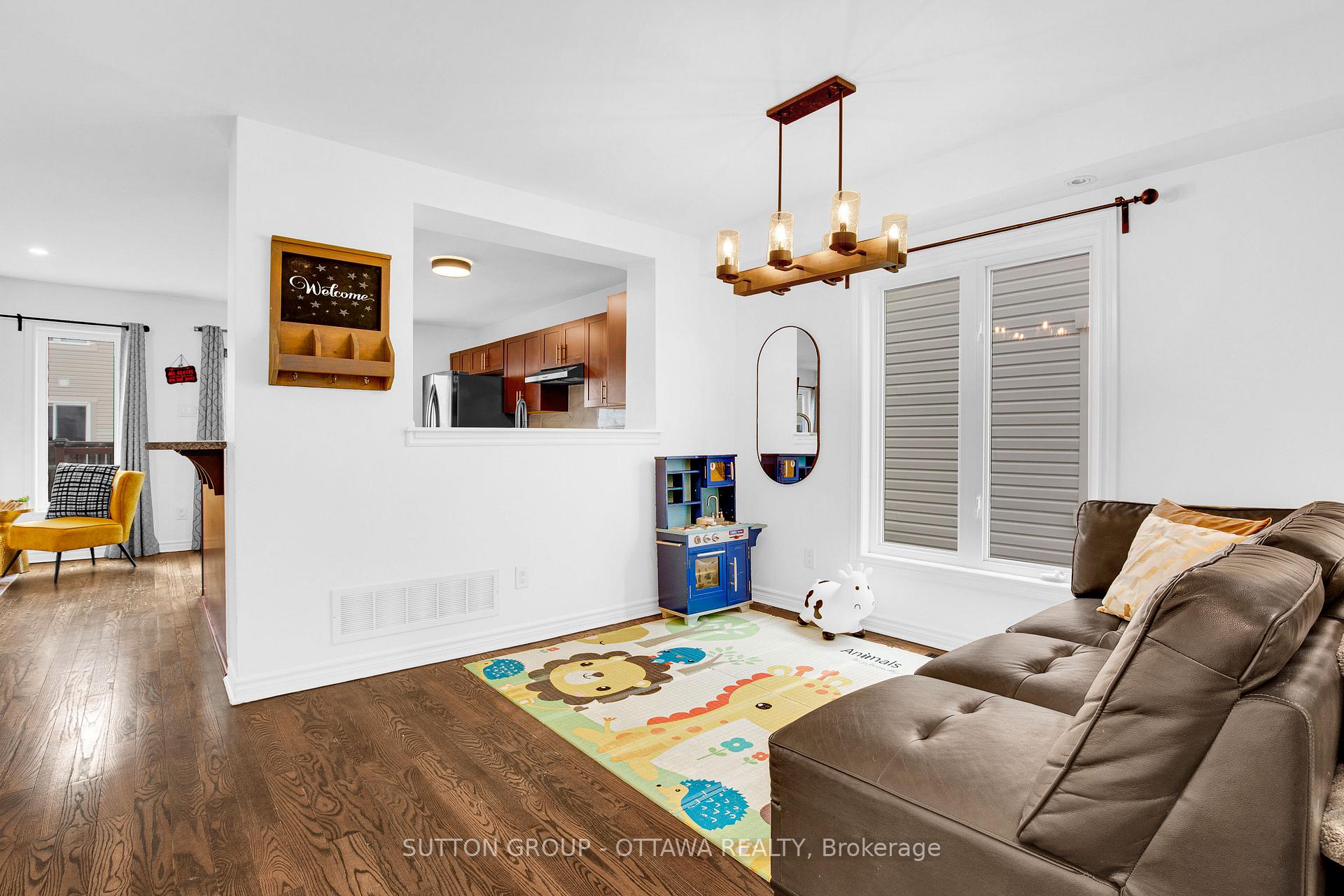 Photo 5 of 3123 Burritts Rapids Place, Ottawa, Barrhaven - Half Moon Bay — HOMEH