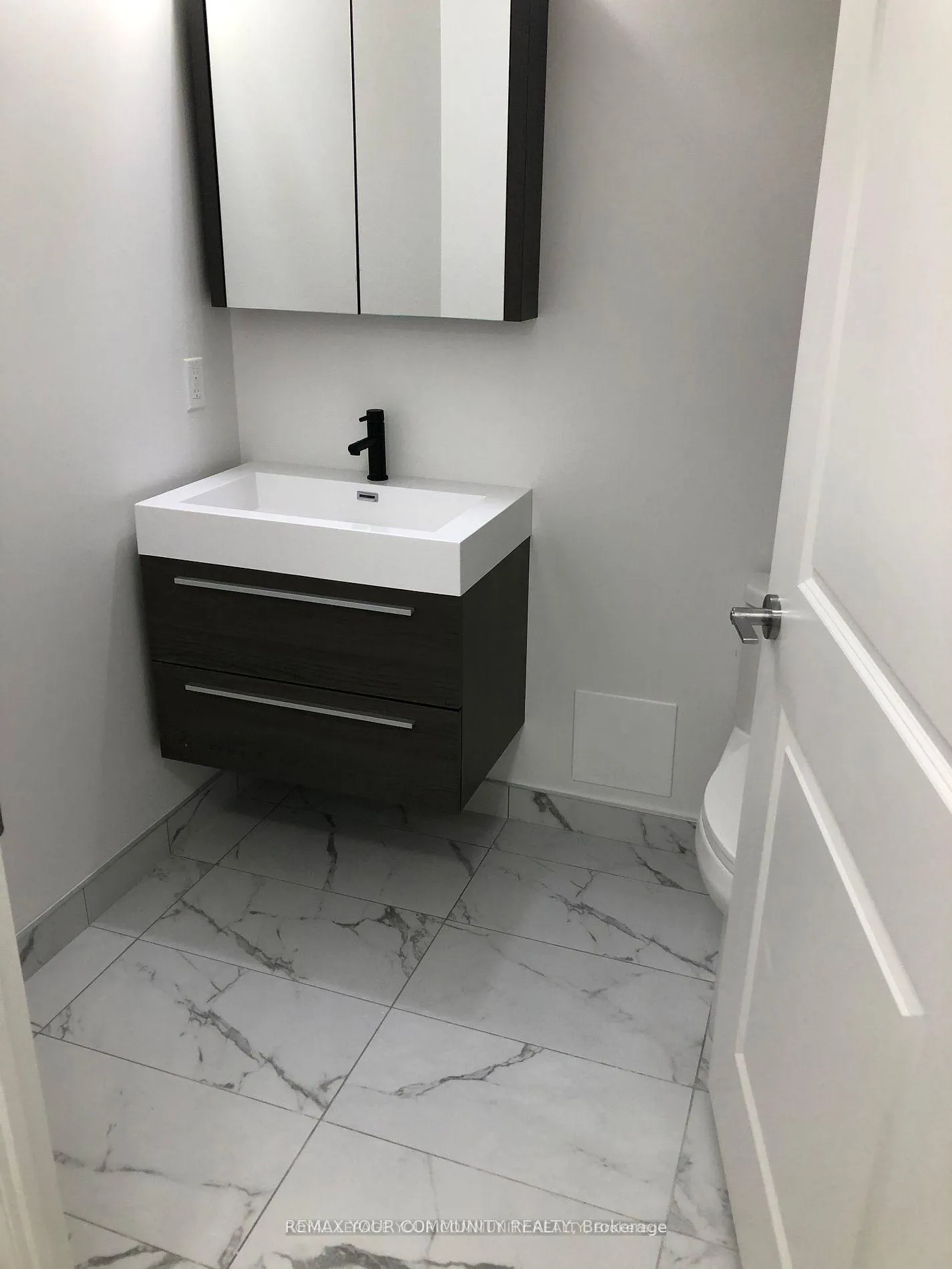 Photo 10 of Unit 904, 10 Rouge Valley Drive, Markham, Unionville — HOMEH