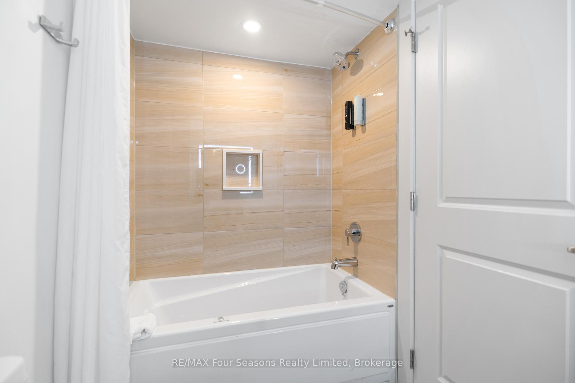 Photo 18 of Unit 4407-4409, 9 Harbour Street, Collingwood — HOMEH