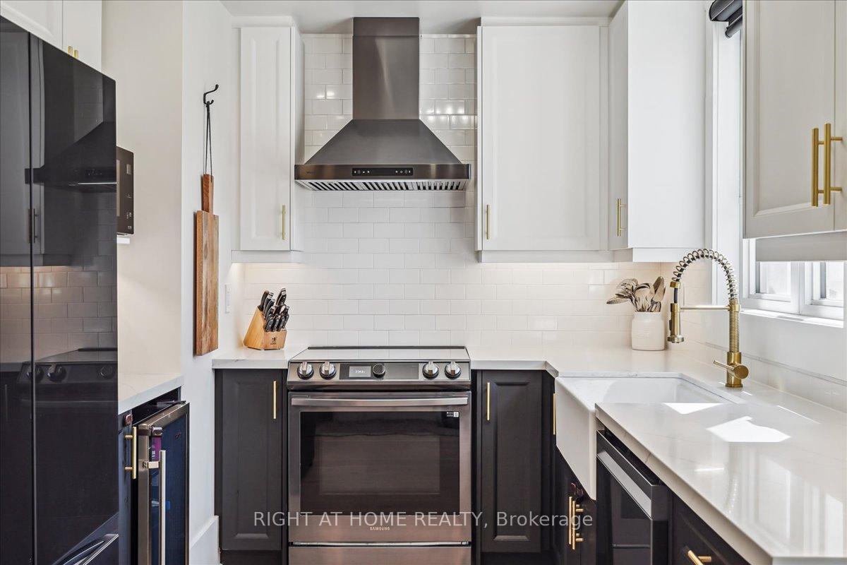 Front of Unit 14, 105 Kayla Crescent