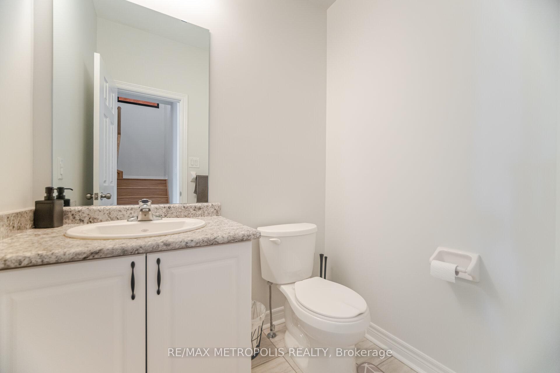 Photo 10 of 37 Jevons Drive, Ajax, South East — HOMEH