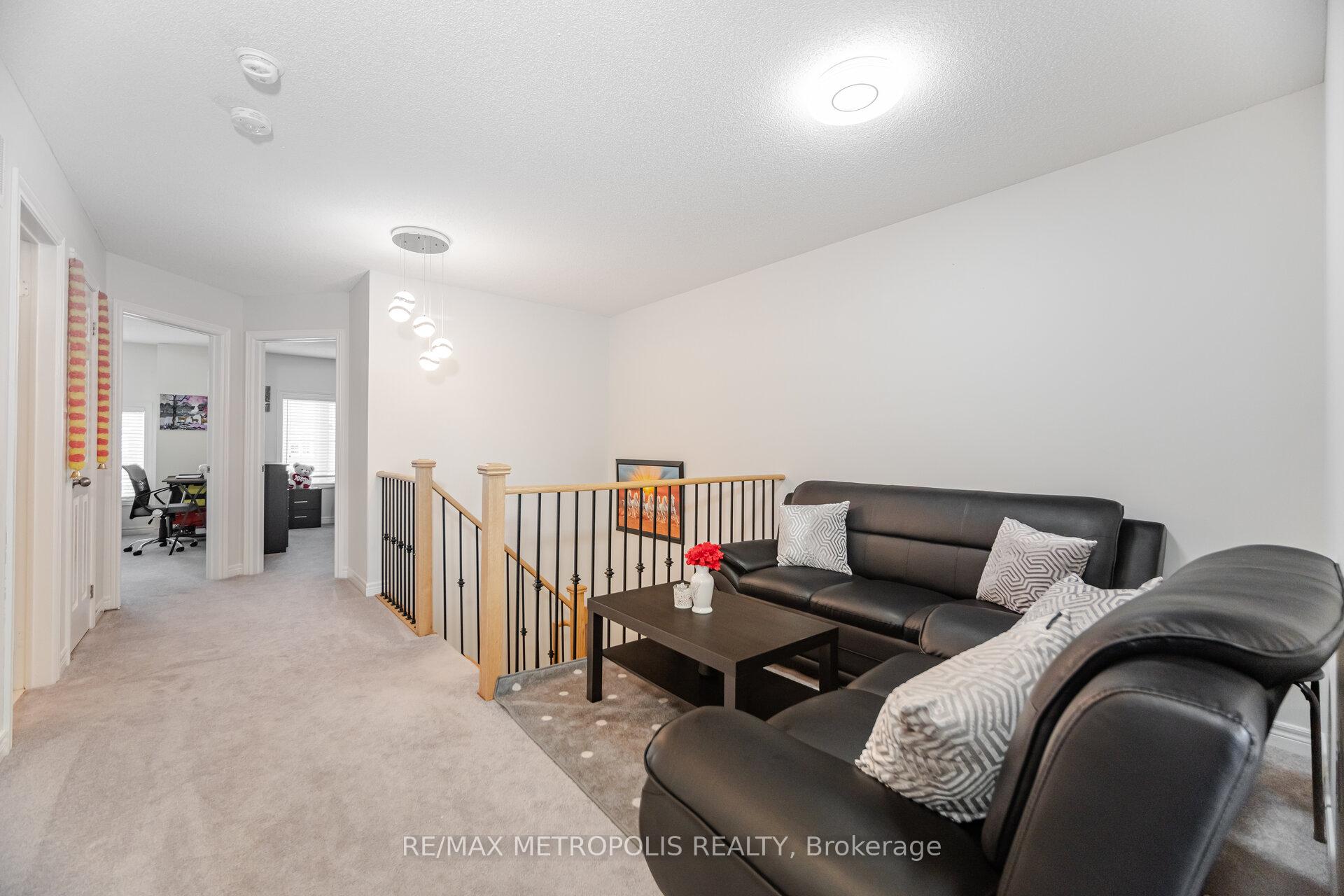 Photo 15 of 37 Jevons Drive, Ajax, South East — HOMEH