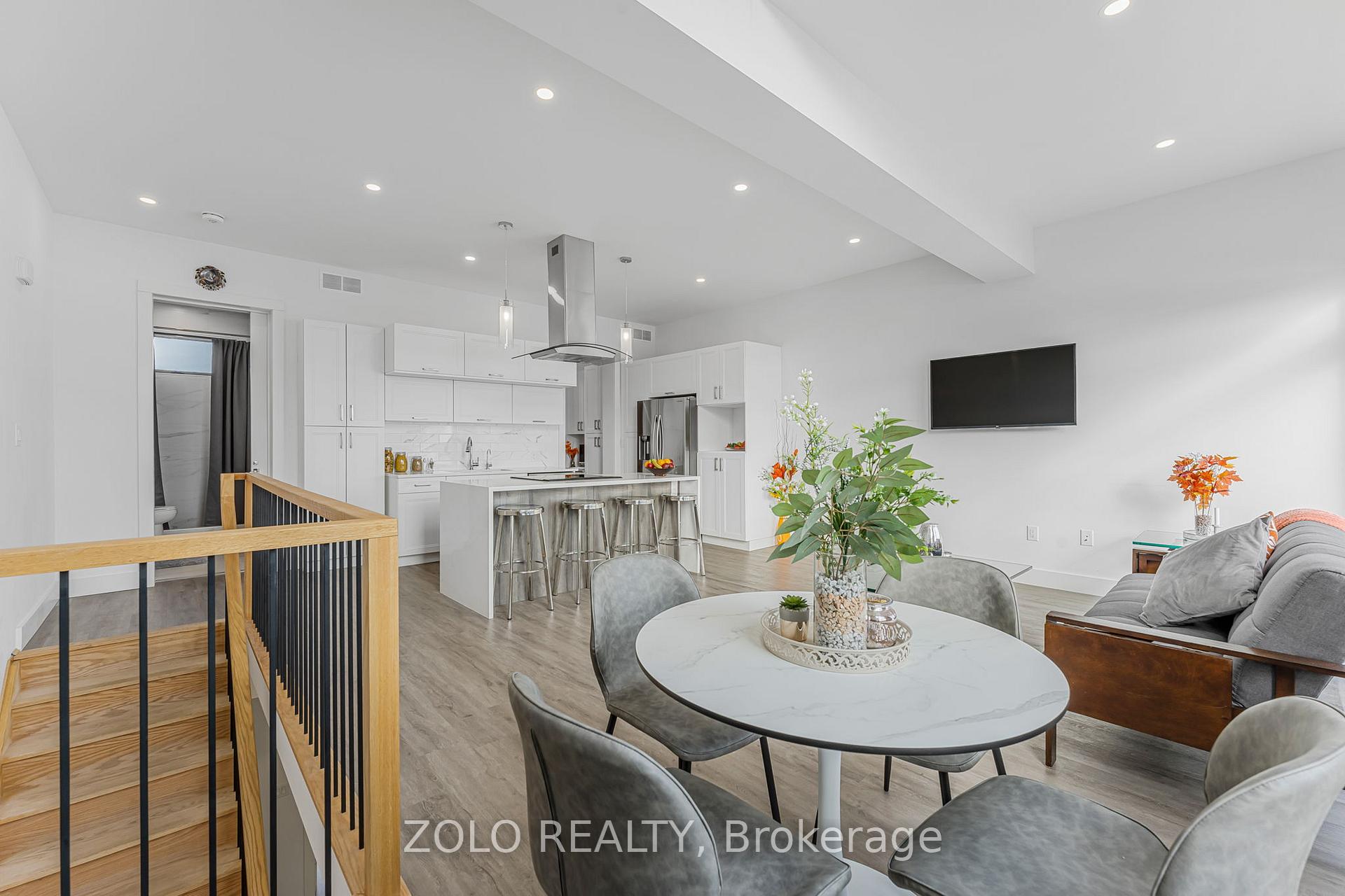 Photo 41 of Unit 30, 65 Summersides Mews, Pelham, Fonthill — HOMEH