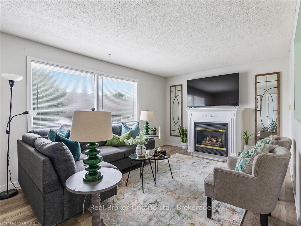 Photo 3 of 164G Henry Street, Brant, Brantford Twp — HOMEH