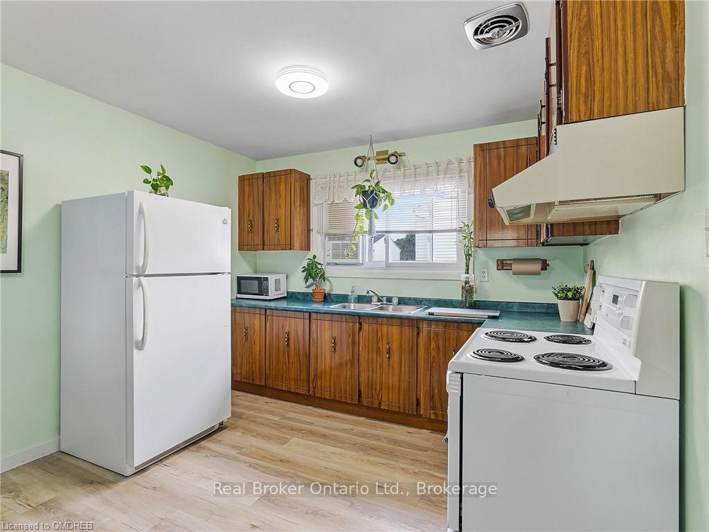 Photo 7 of 164G Henry Street, Brant, Brantford Twp — HOMEH
