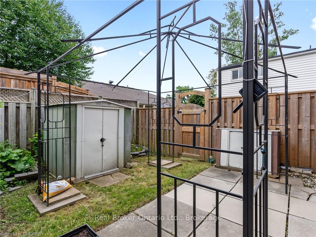 Photo 20 of 164G Henry Street, Brant, Brantford Twp — HOMEH