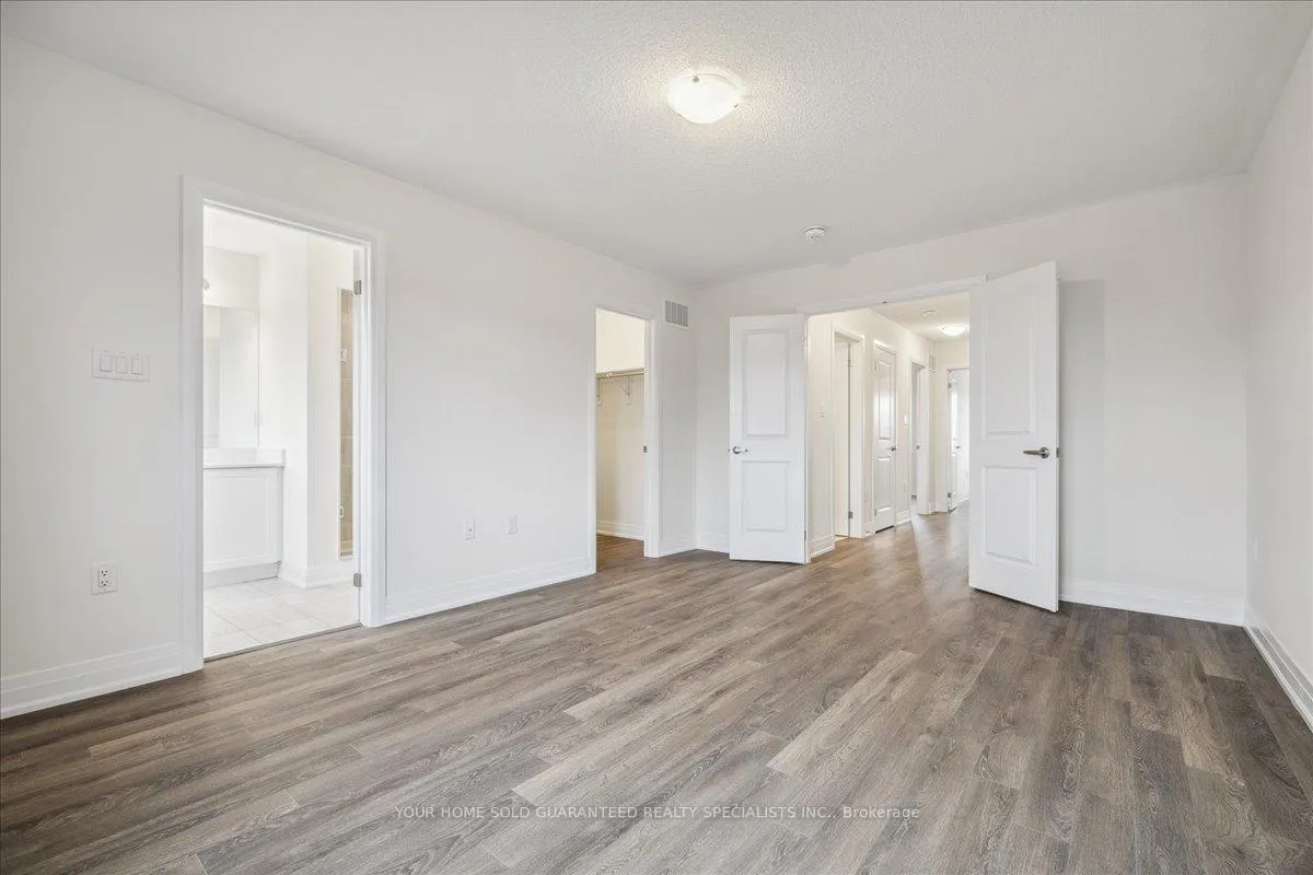 Photo 19 of 64 Cosmopolitan Common, St. Catharines, Carlton/Bunting — HOMEH