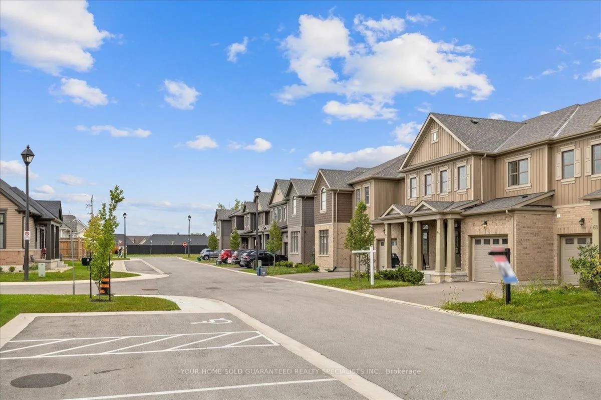 Photo 39 of 64 Cosmopolitan Common, St. Catharines, Carlton/Bunting — HOMEH