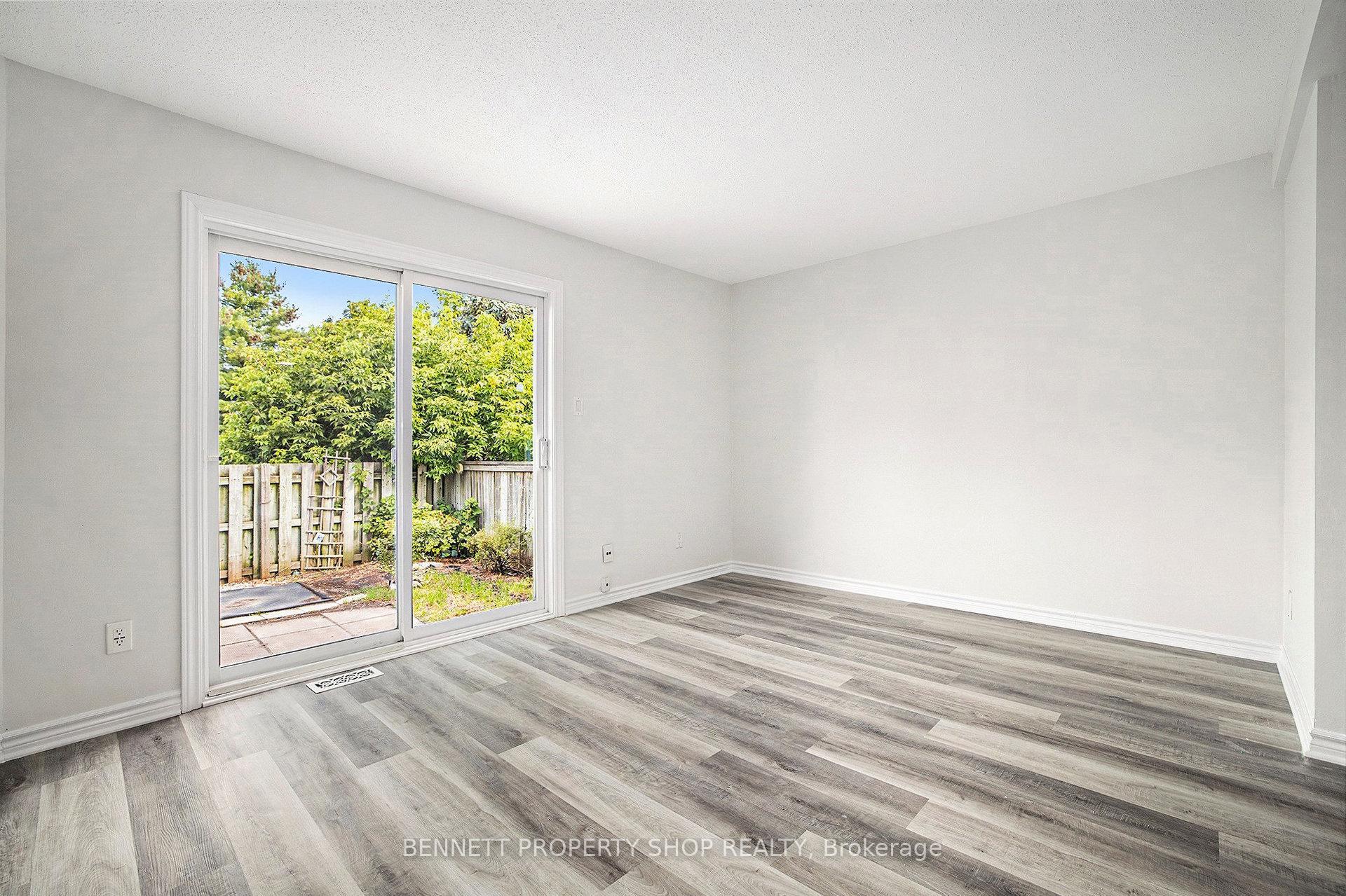 Photo 6 of 43 Clarkson Crescent, Ottawa, Kanata - Katimavik — HOMEH