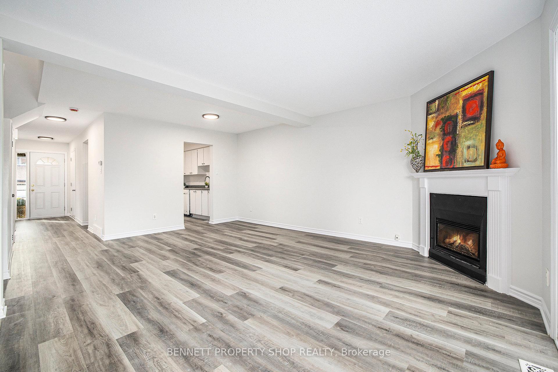 Photo 7 of 43 Clarkson Crescent, Ottawa, Kanata - Katimavik — HOMEH