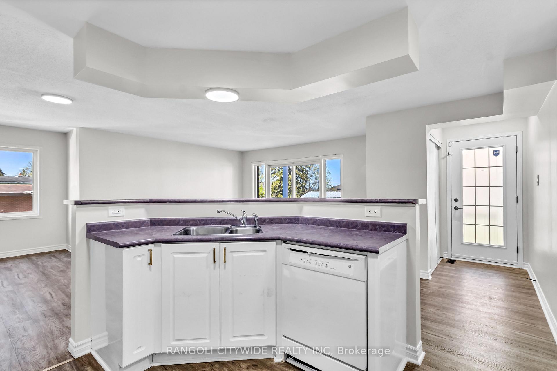 Photo 8 of Unit 101, 3265 St Joseph Boulevard, Ottawa, Bilberry Creek/Queenswood Heights — HOMEH