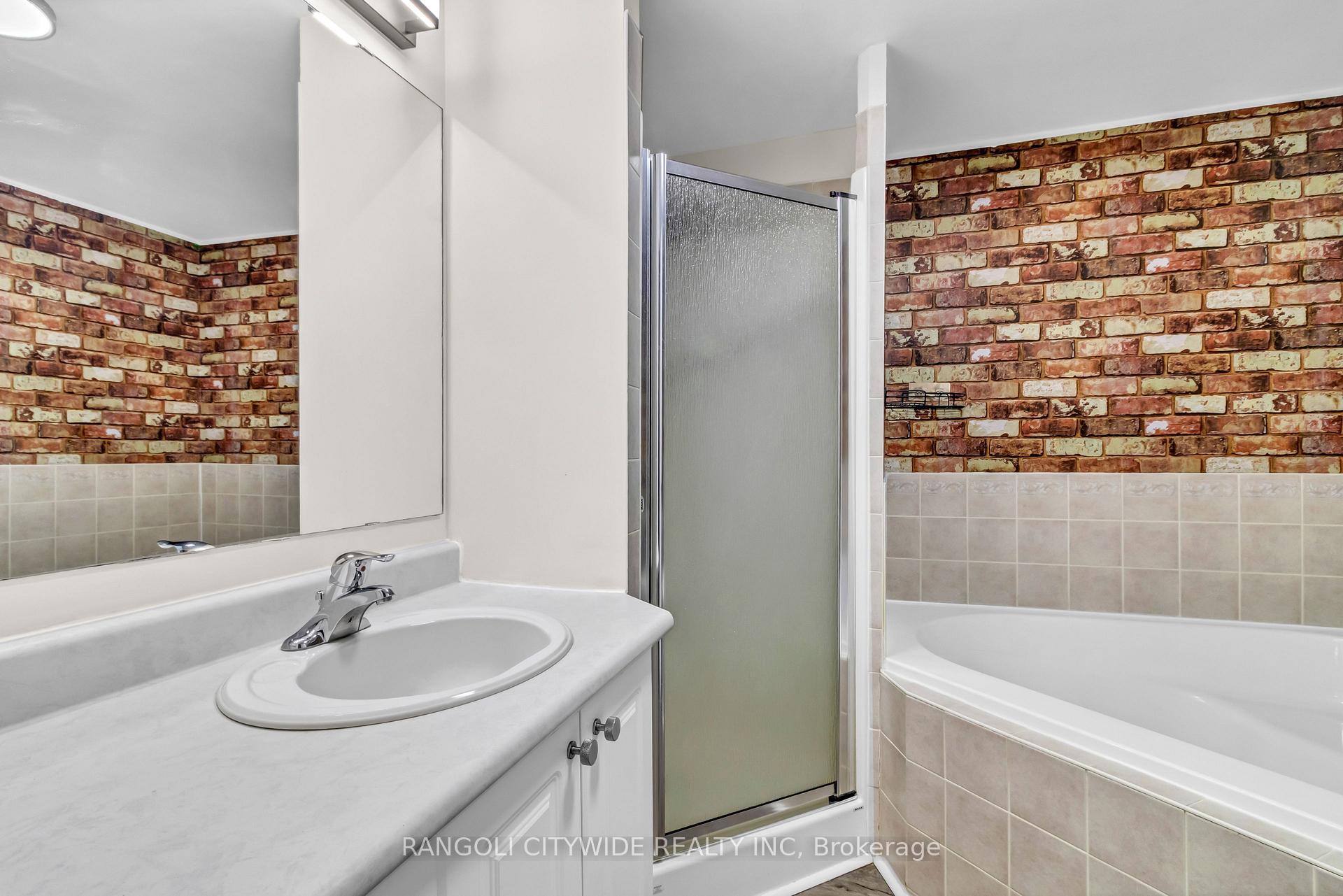 Photo 13 of Unit 101, 3265 St Joseph Boulevard, Ottawa, Bilberry Creek/Queenswood Heights — HOMEH
