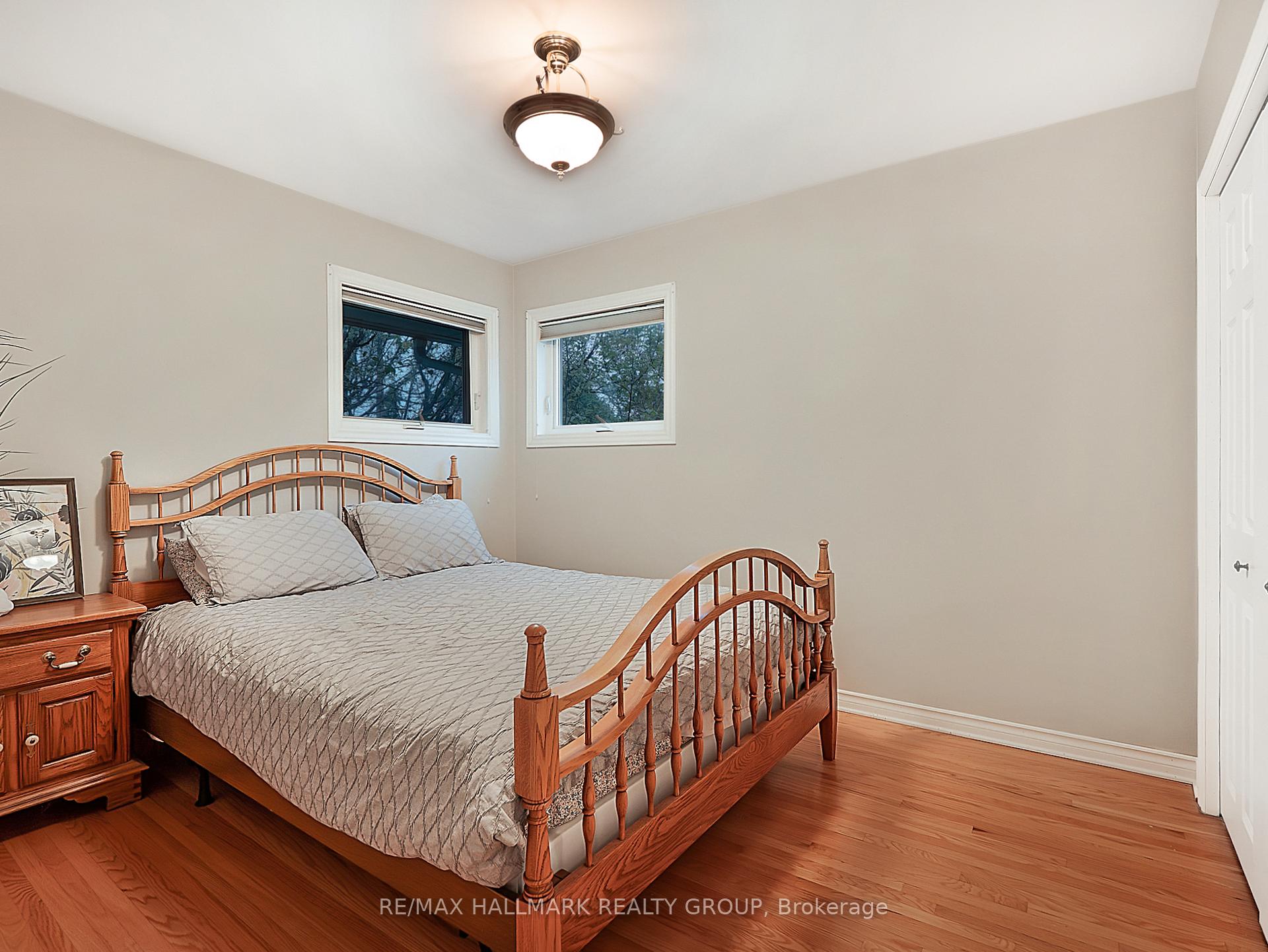 Photo 25 of 2077 Lemay Crescent, Ottawa, Elmvale Acres/Urbandale — HOMEH