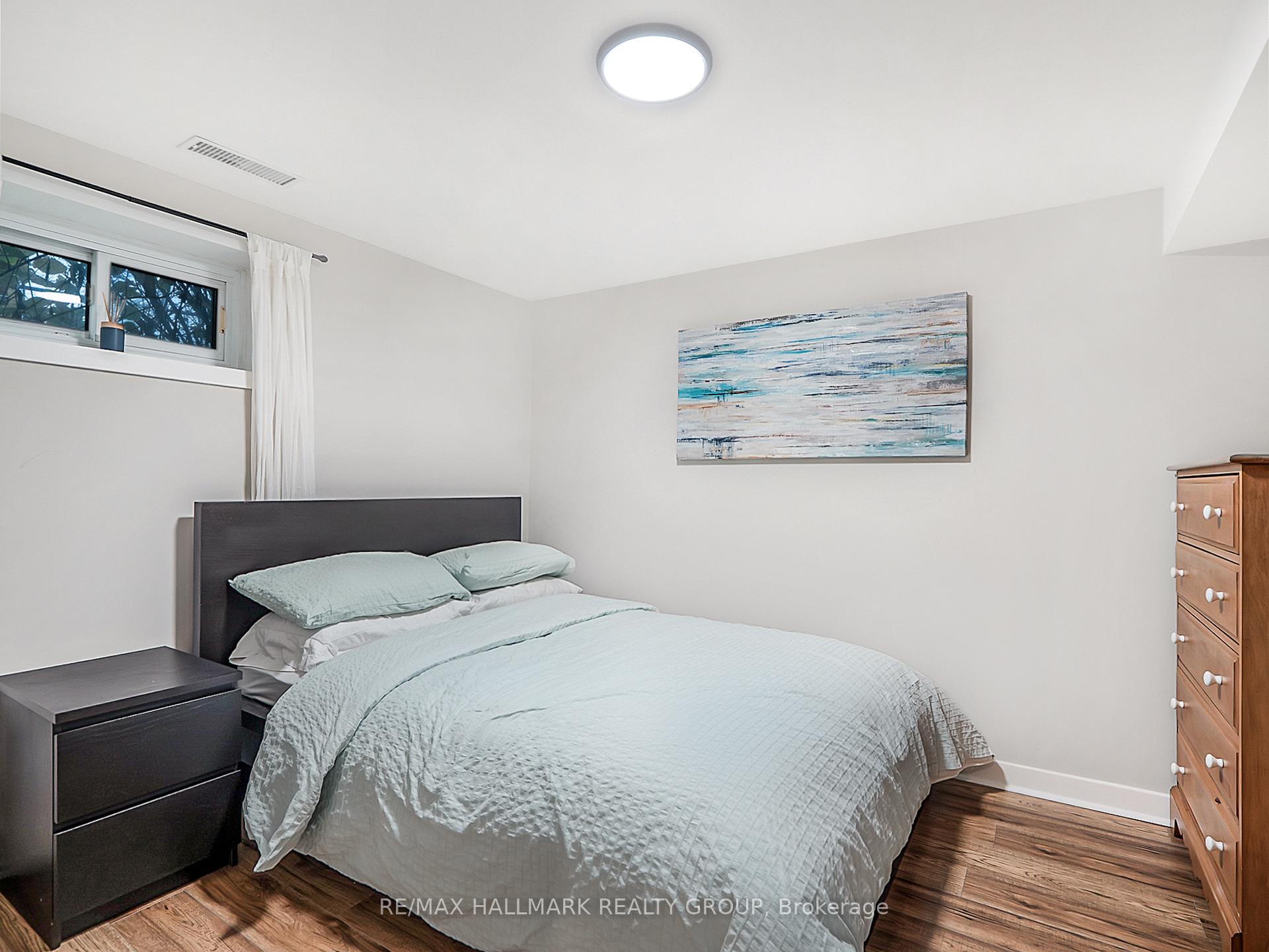 Photo 19 of 2077 Lemay Crescent, Ottawa, Elmvale Acres/Urbandale — HOMEH