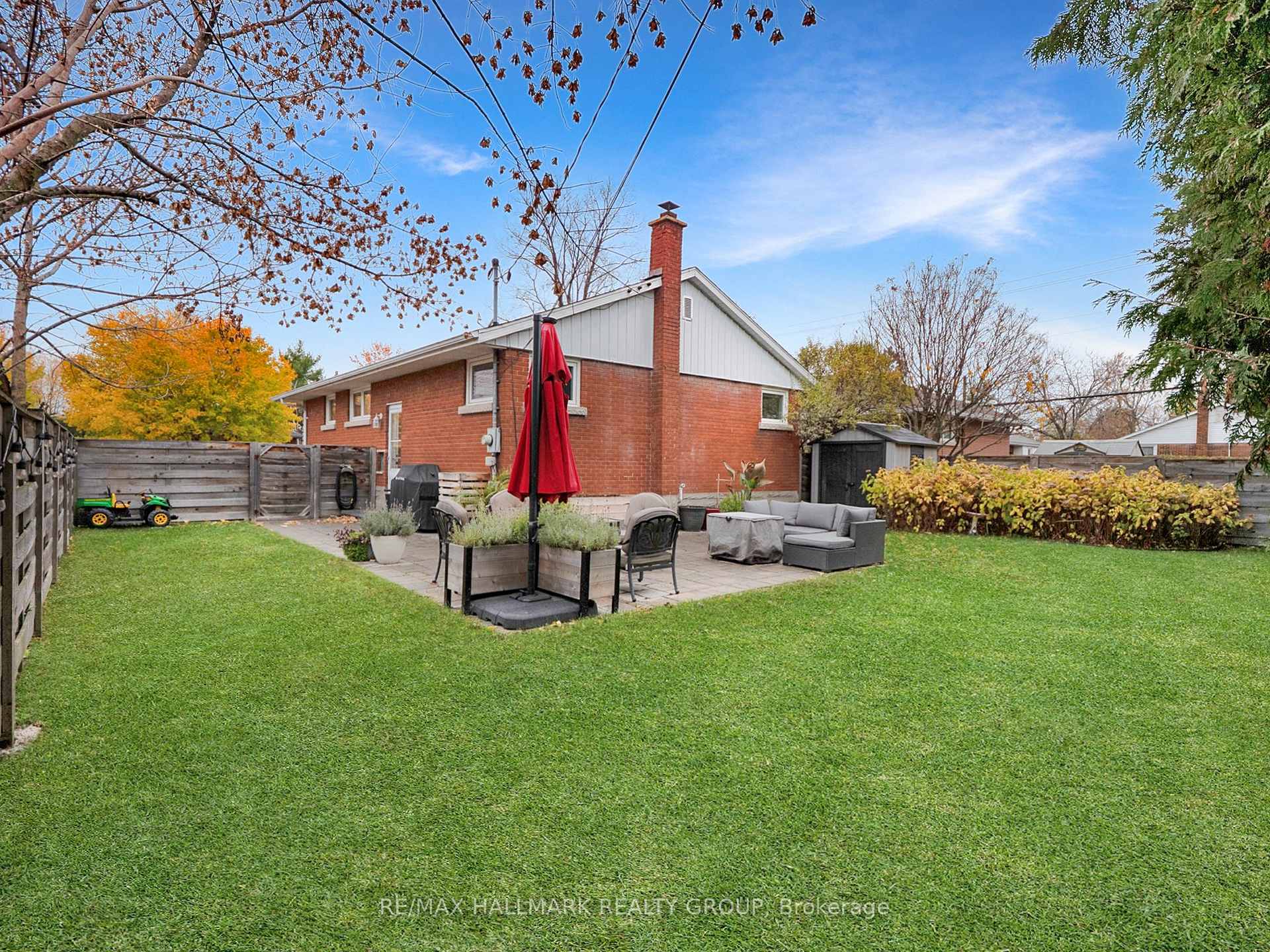 Photo 28 of 2077 Lemay Crescent, Ottawa, Elmvale Acres/Urbandale — HOMEH