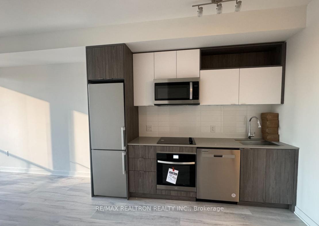 Photo 4 of Unit 706, 70 Princess Street, Toronto, Waterfront Communities — HOMEH