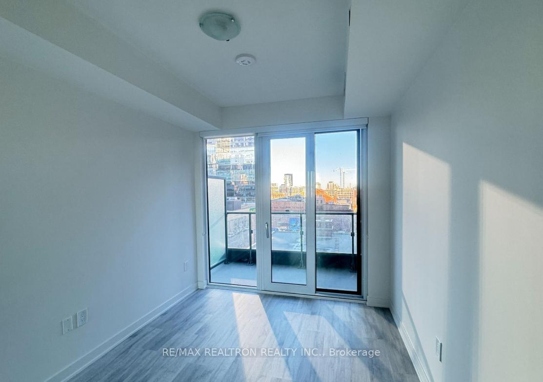 Photo 5 of Unit 706, 70 Princess Street, Toronto, Waterfront Communities — HOMEH