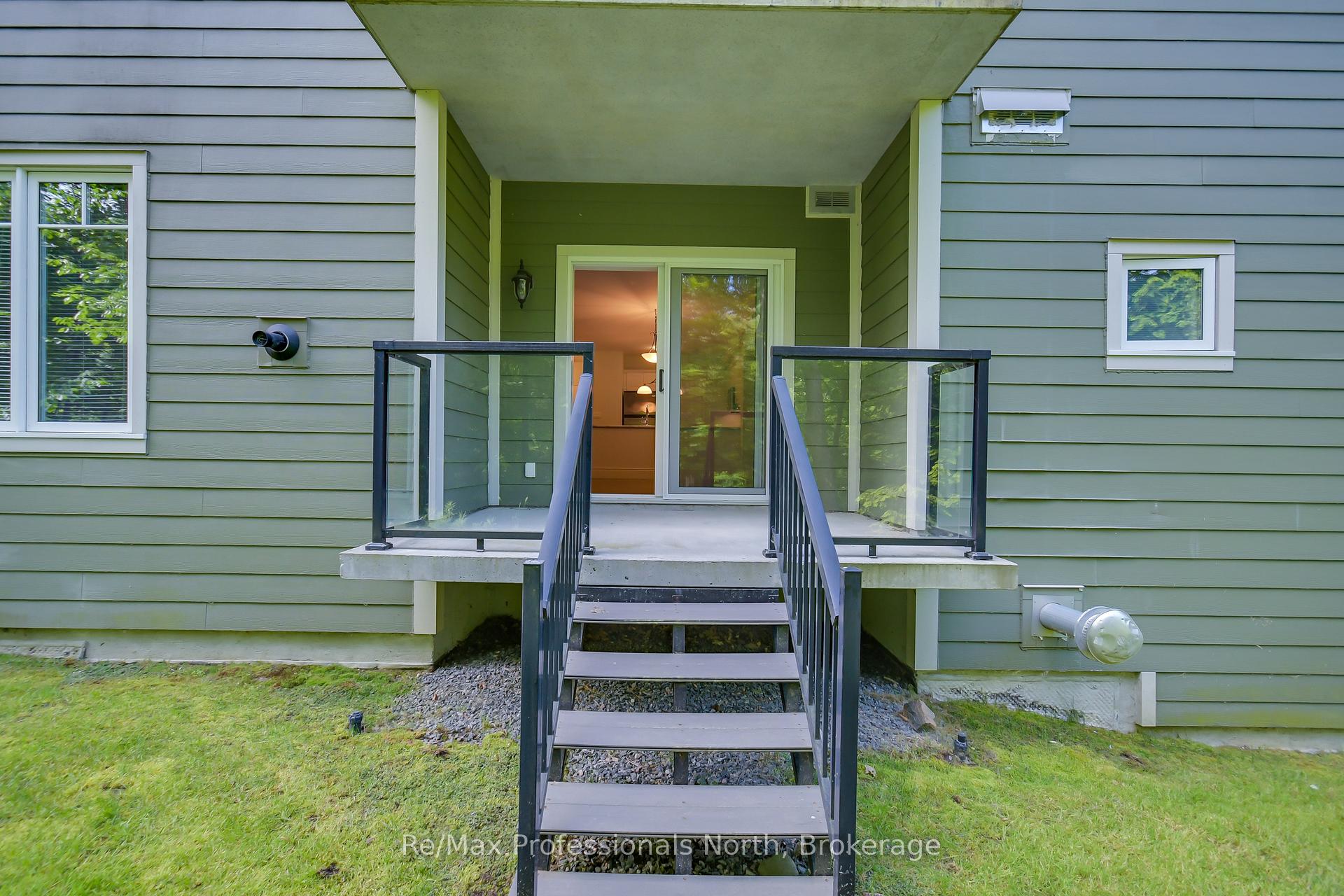 Photo 3 of Unit 104, 391 James Street W, Gravenhurst, Muskoka (S) — HOMEH