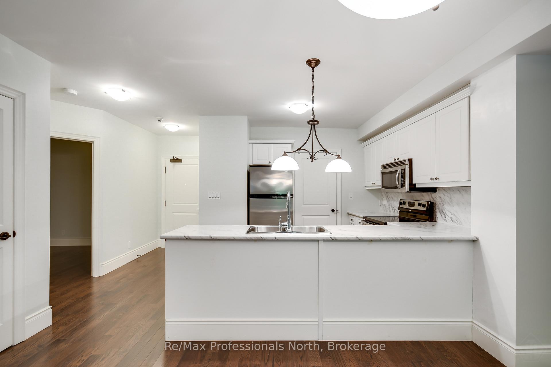 Photo 5 of Unit 104, 391 James Street W, Gravenhurst, Muskoka (S) — HOMEH