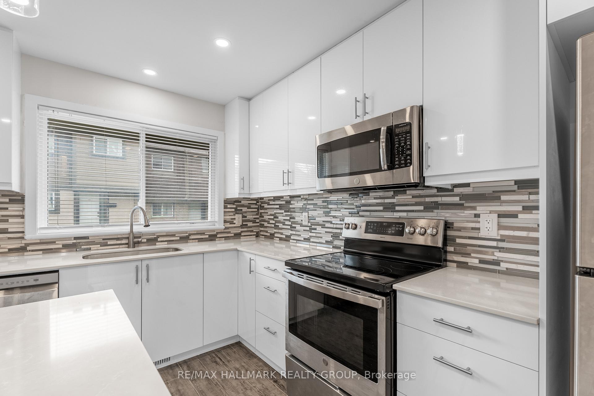 Photo 6 of 2788 Pimlico Crescent, Ottawa, Emerald Woods/Sawmill Creek — HOMEH