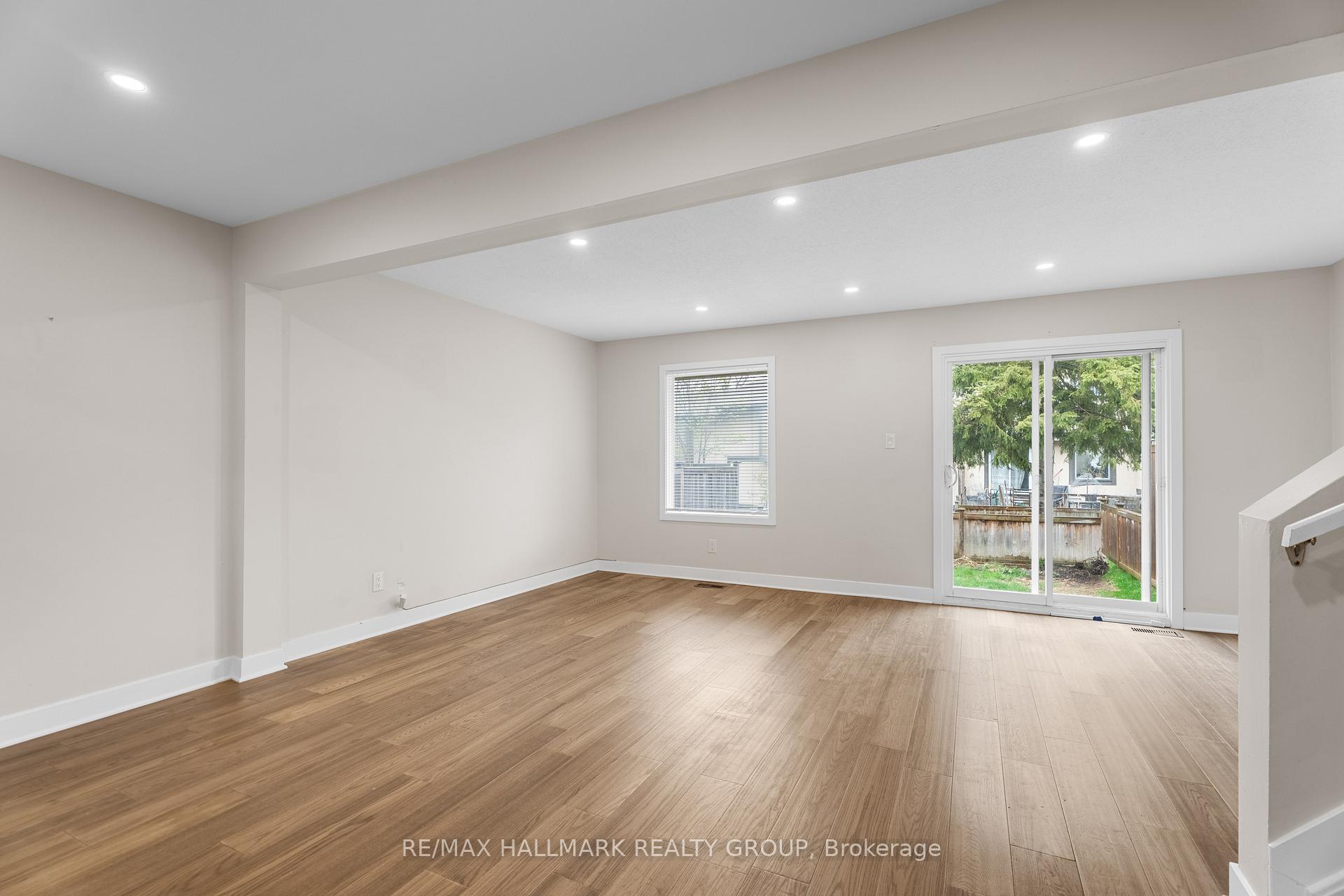 Photo 10 of 2788 Pimlico Crescent, Ottawa, Emerald Woods/Sawmill Creek — HOMEH