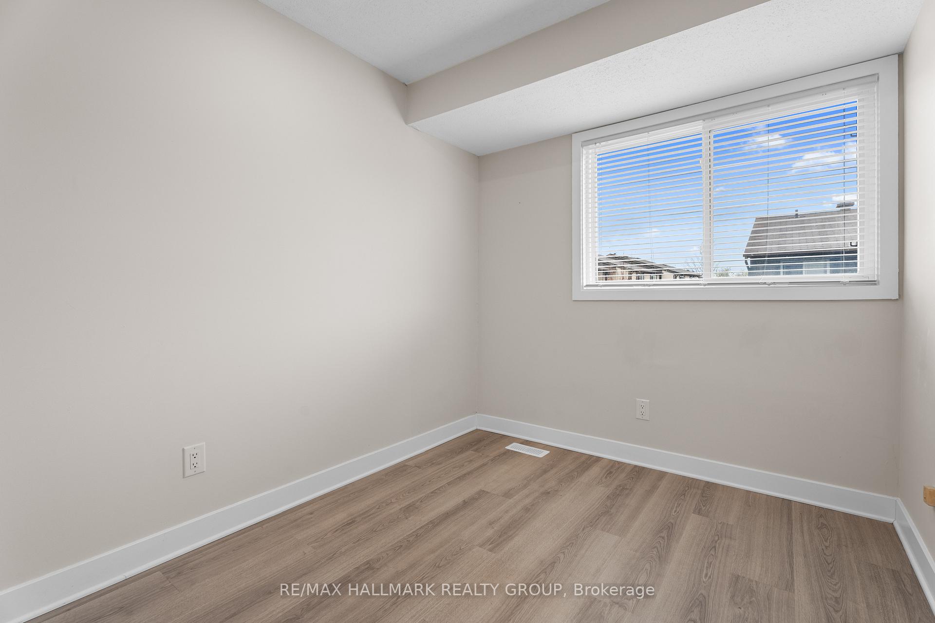 Photo 18 of 2788 Pimlico Crescent, Ottawa, Emerald Woods/Sawmill Creek — HOMEH