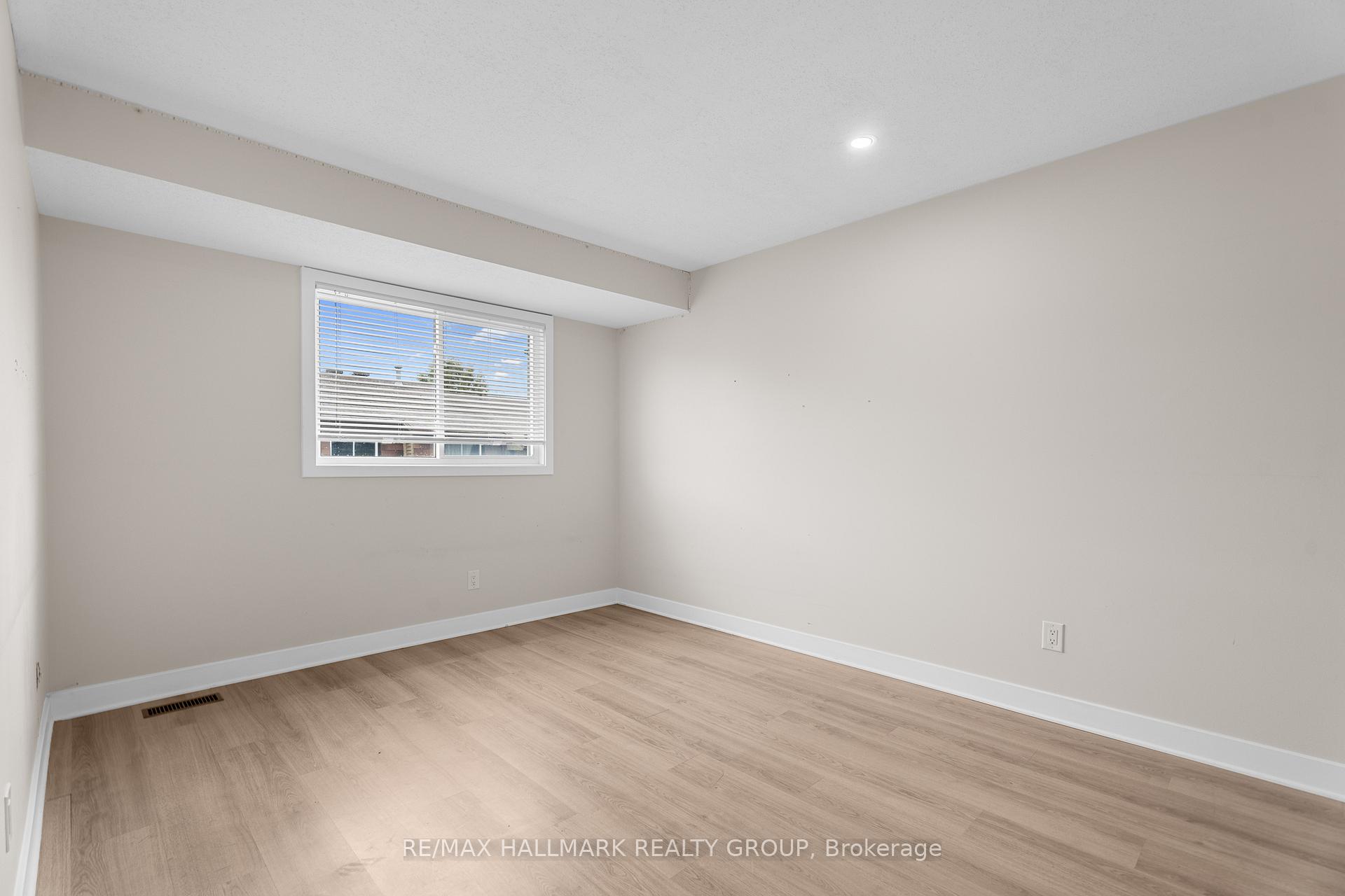 Photo 21 of 2788 Pimlico Crescent, Ottawa, Emerald Woods/Sawmill Creek — HOMEH