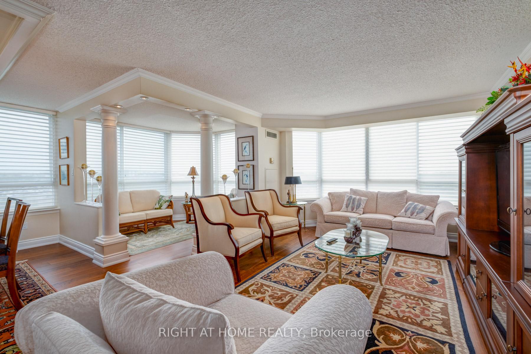 Photo 19 of Unit 818, 25 Austin Drive, Markham, Markville — HOMEH