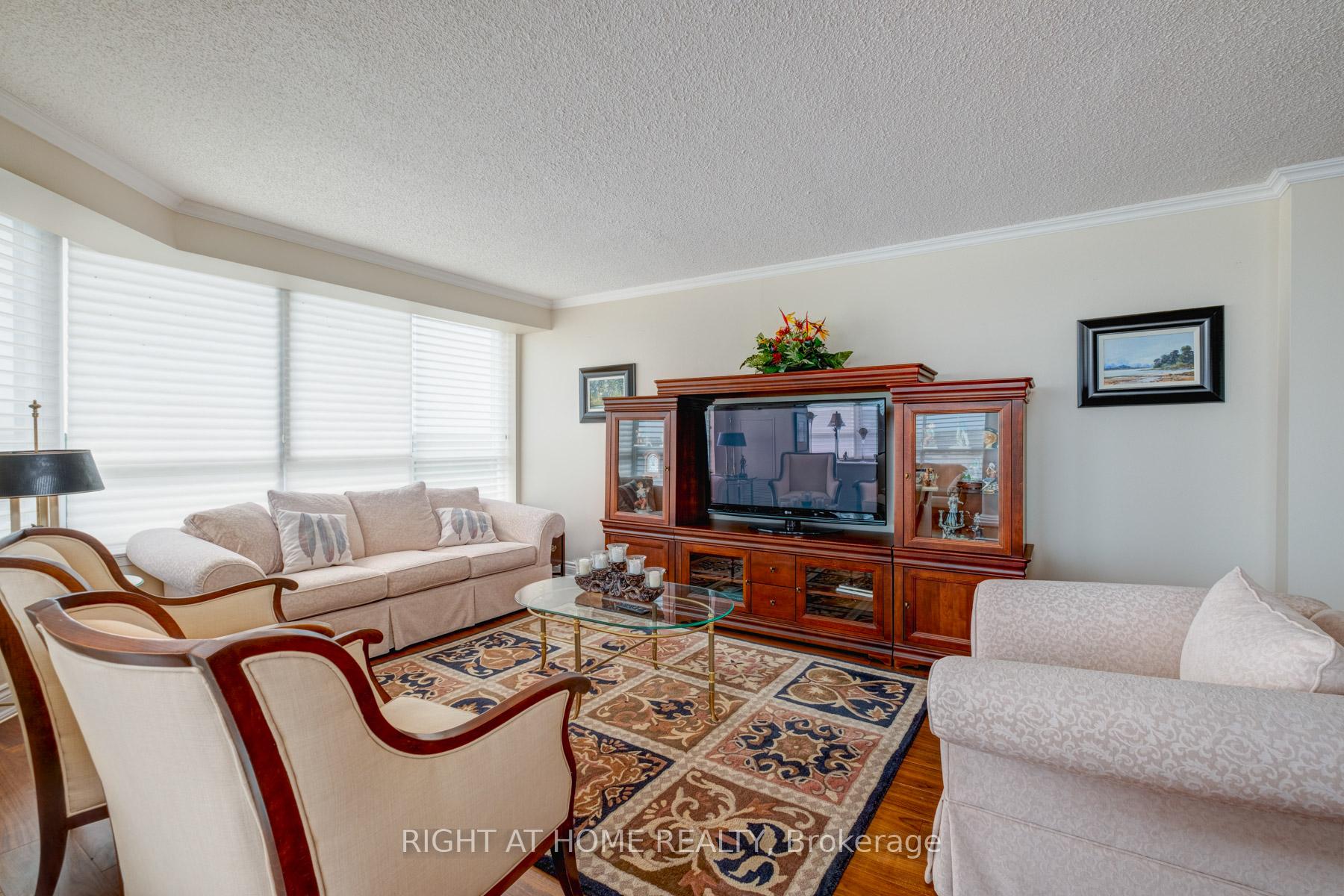 Photo 20 of Unit 818, 25 Austin Drive, Markham, Markville — HOMEH