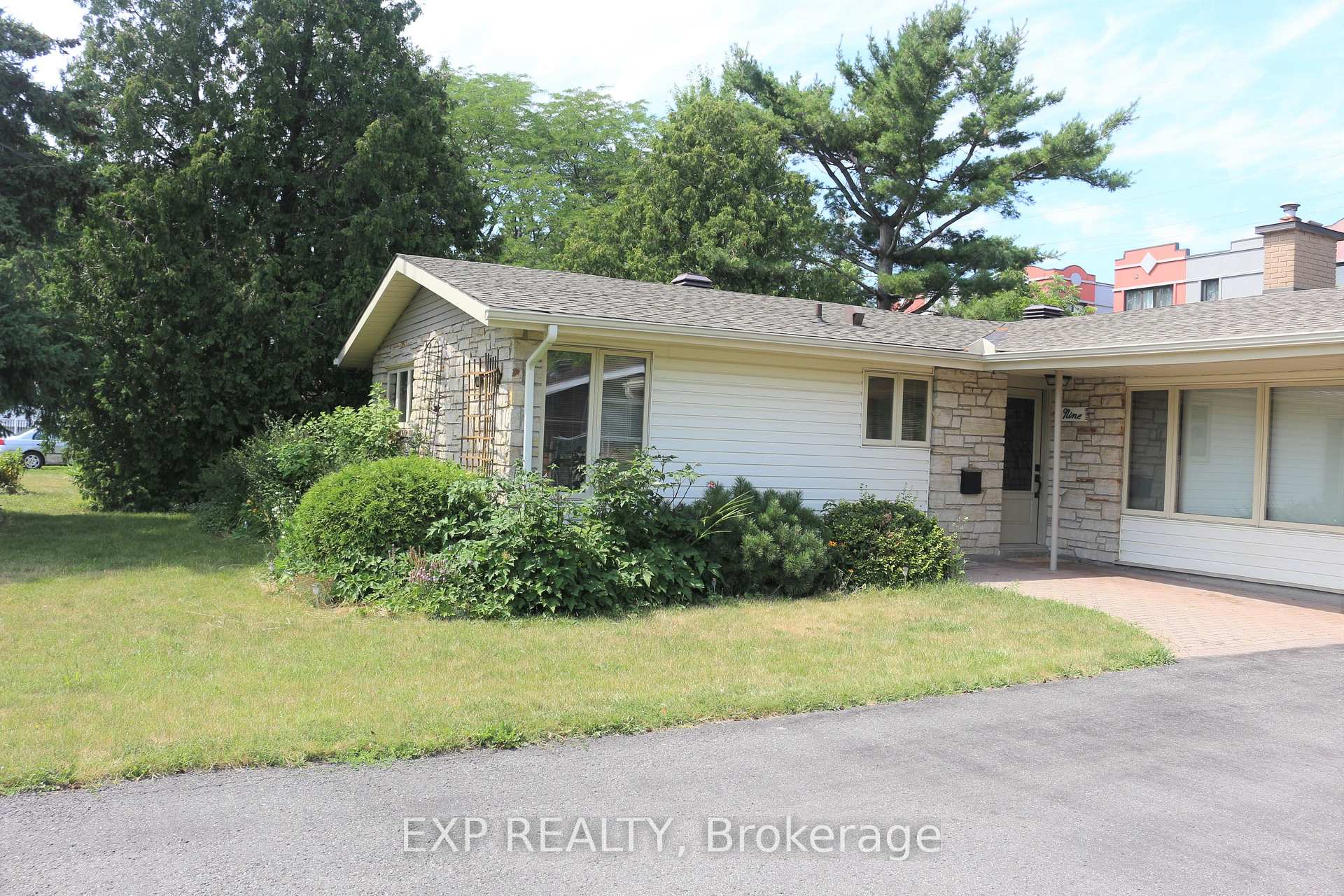 Photo 5 of 9 Stillwater Drive, Ottawa, Crystal Beach — HOMEH