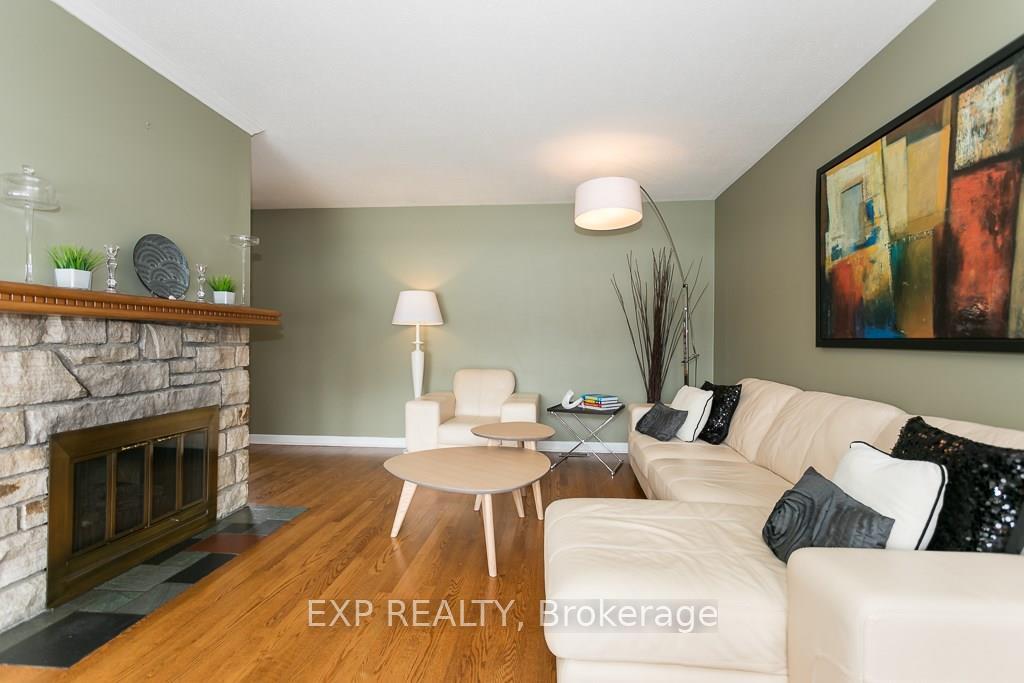 Photo 4 of 9 Stillwater Drive, Ottawa, Crystal Beach — HOMEH