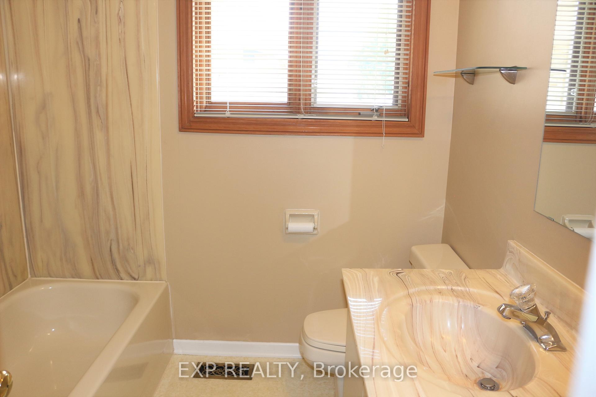 Photo 15 of 9 Stillwater Drive, Ottawa, Crystal Beach — HOMEH