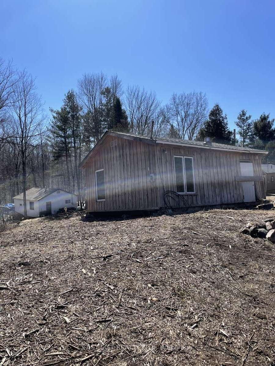 Photo 3 of 1142 Spruce Trail, Frontenac, Frontenac Centre — HOMEH