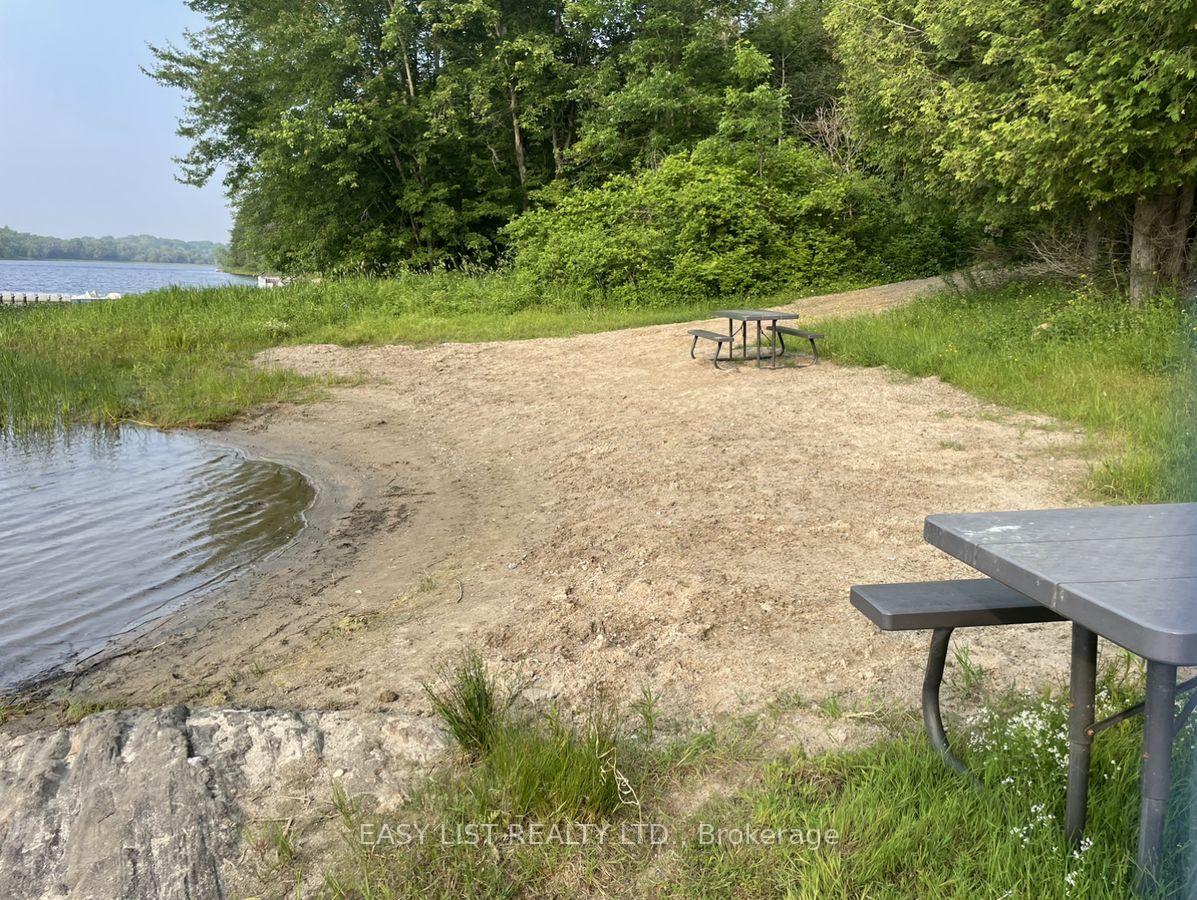 Photo 5 of 1142 Spruce Trail, Frontenac, Frontenac Centre — HOMEH