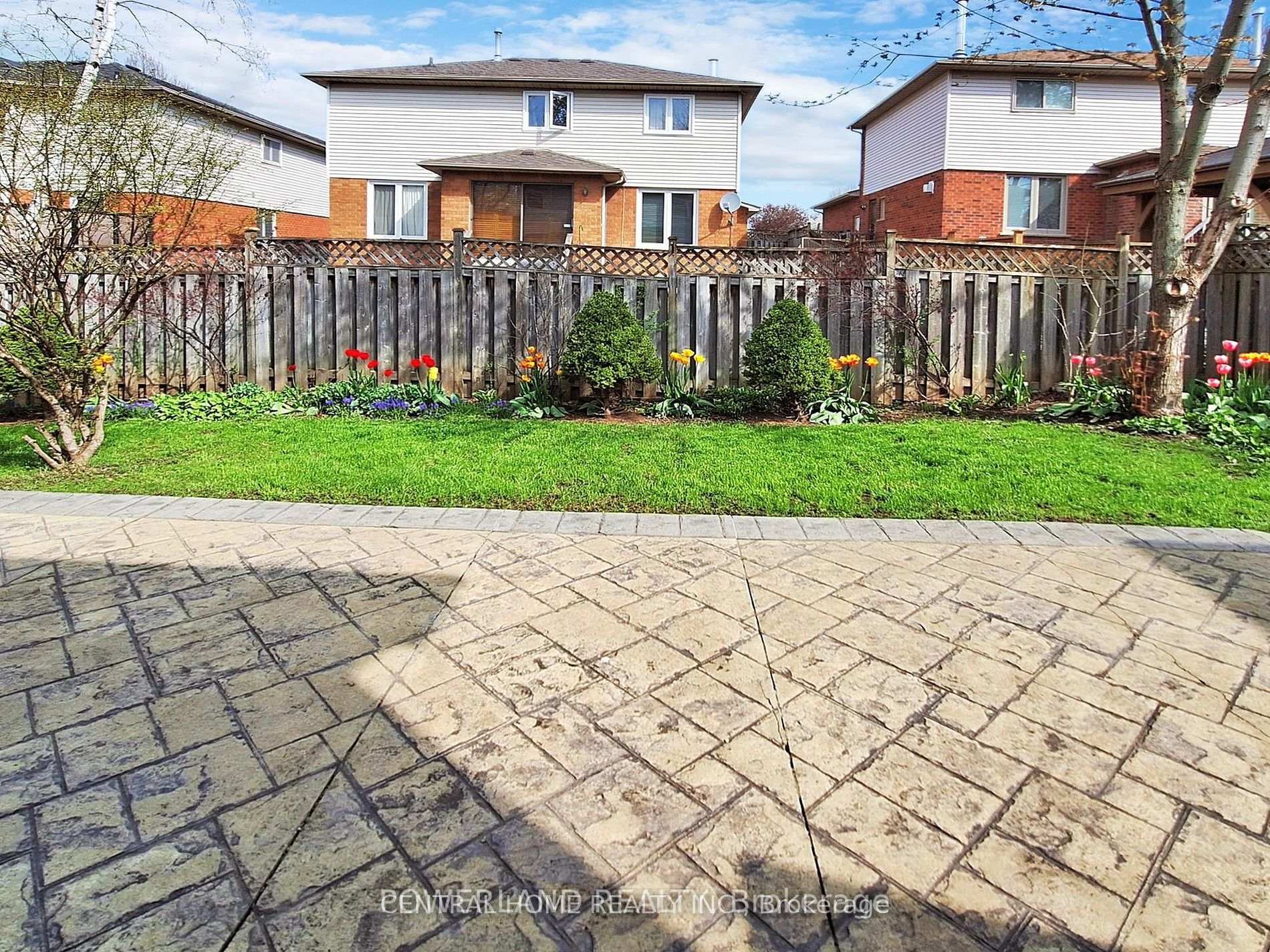 Photo 5 of Unit basemnt, 10 Raiford Street, Aurora, Aurora Village — HOMEH