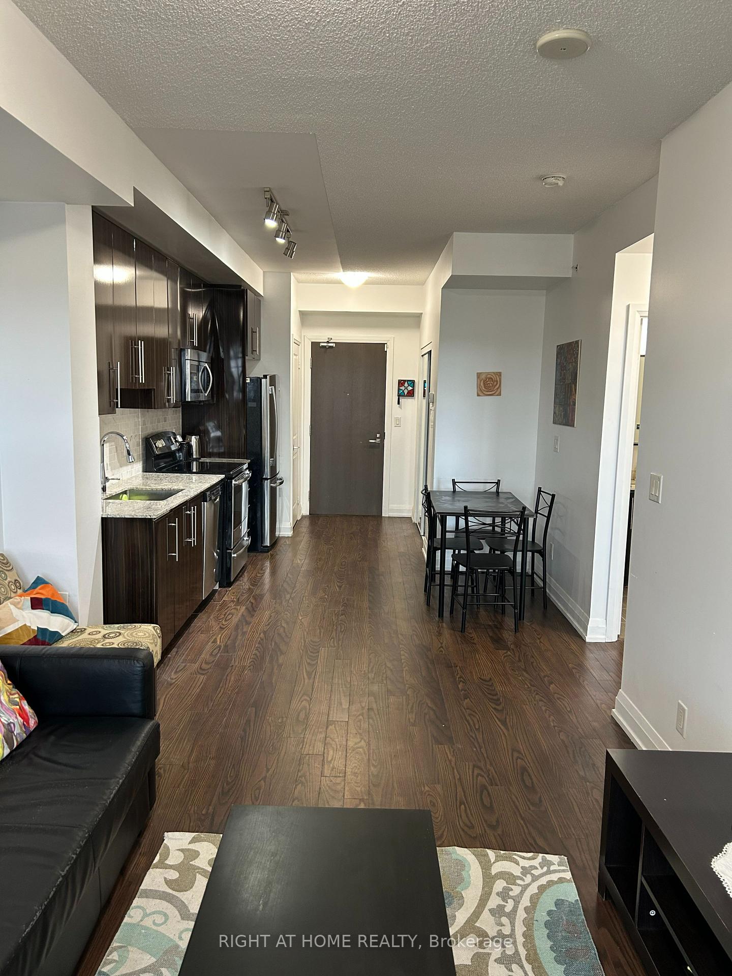 Photo 6 of Unit 1003, 7171 Yonge Street, Markham, Grandview — HOMEH