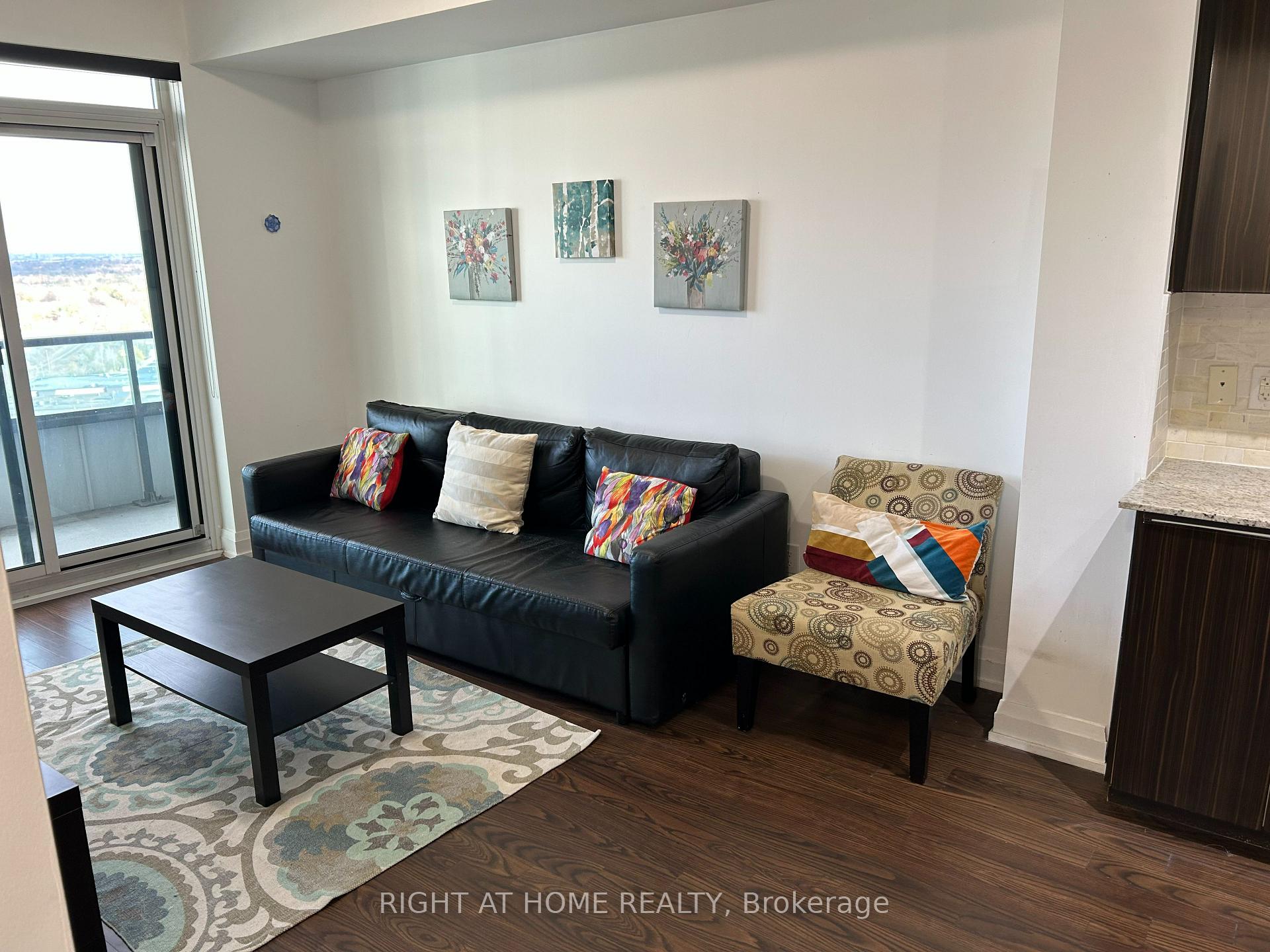 Photo 13 of Unit 1003, 7171 Yonge Street, Markham, Grandview — HOMEH