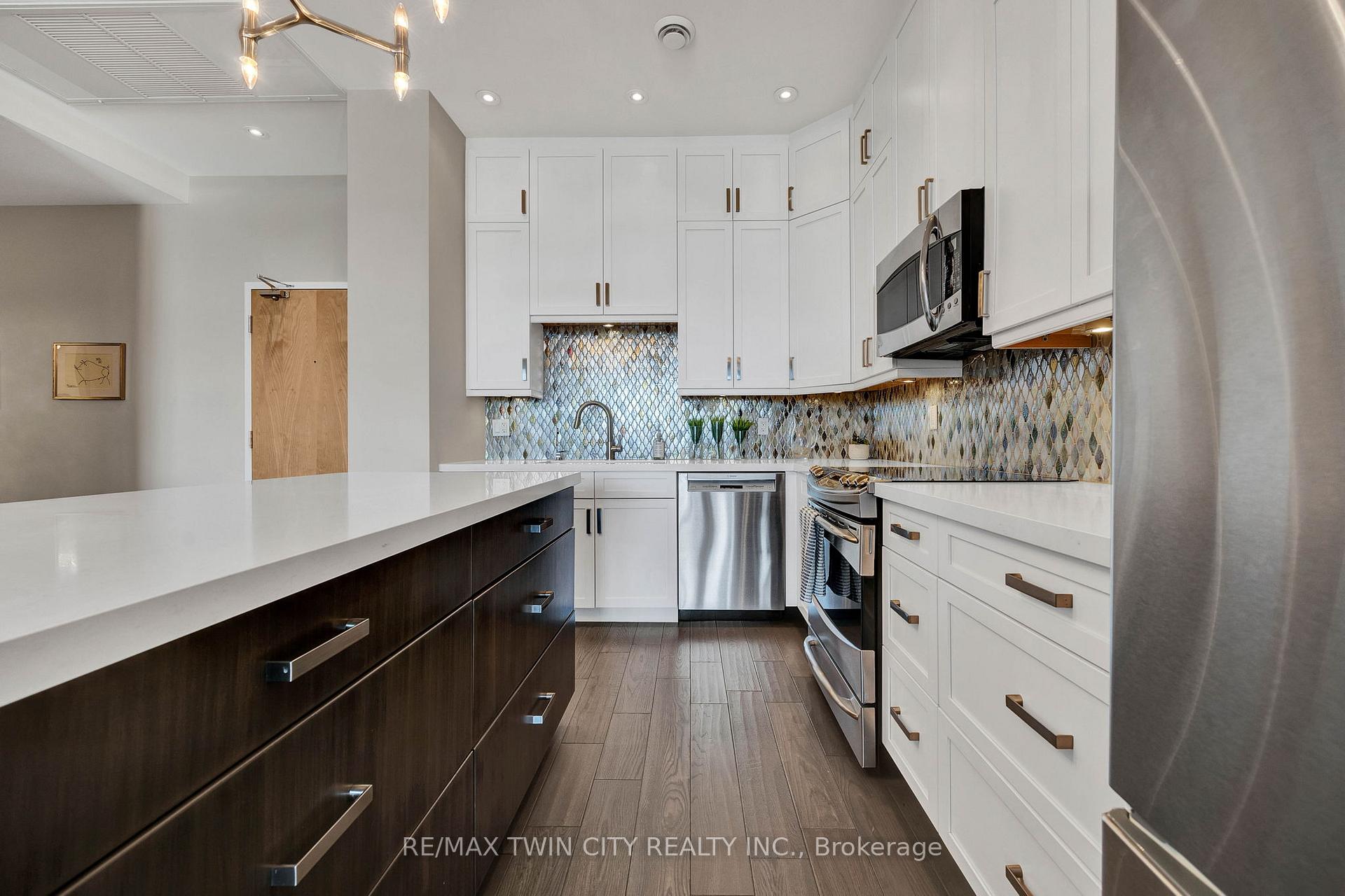 Photo 9 of Unit 604, 188 King Street S, Waterloo, Downtown Waterloo — HOMEH
