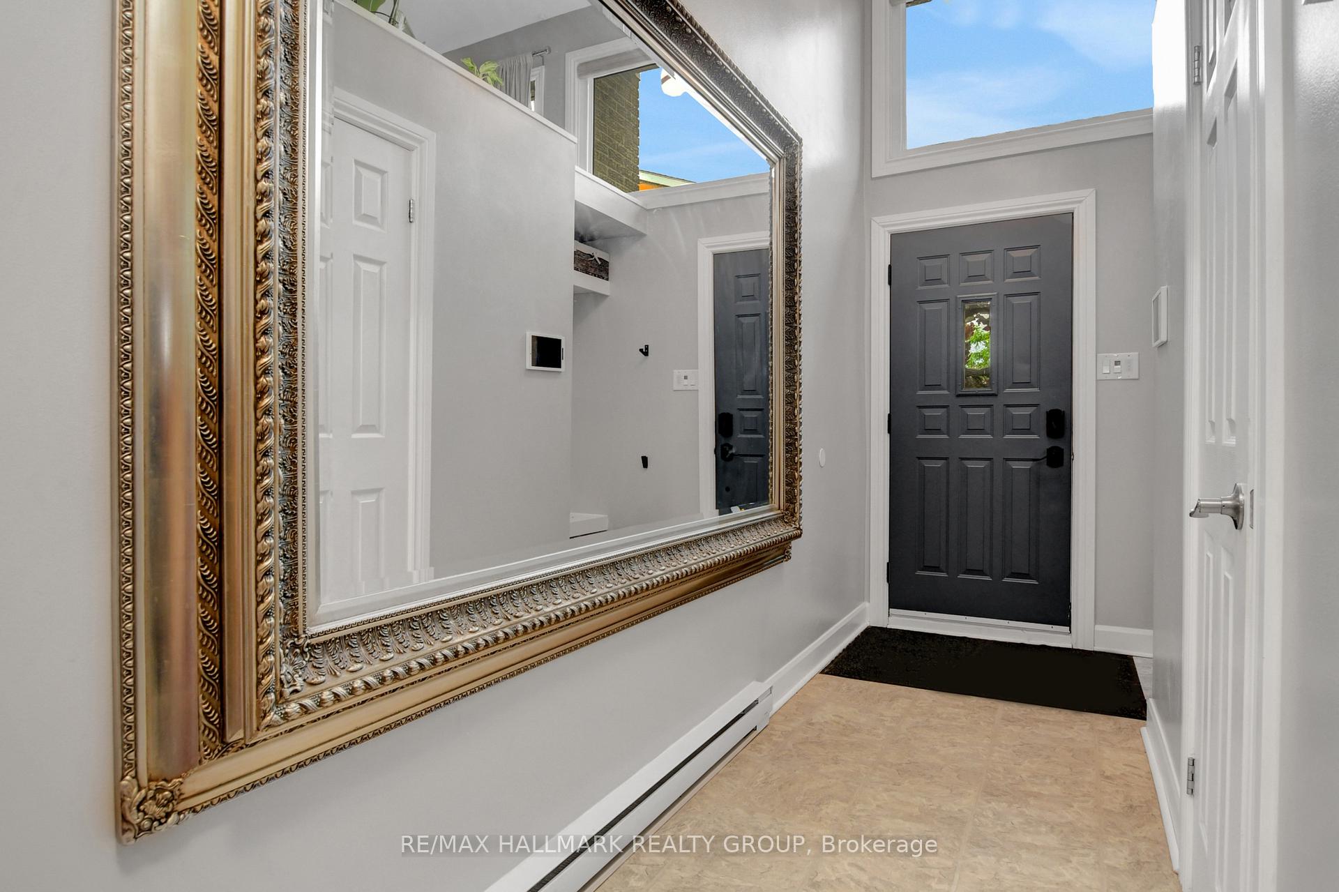 Photo 4 of 2094 Eric Crescent, Ottawa, Pineview — HOMEH