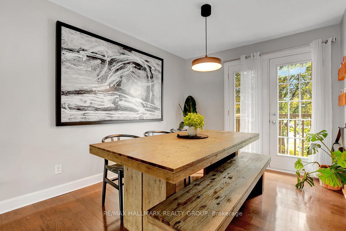 Photo 12 of 2094 Eric Crescent, Ottawa, Pineview — HOMEH
