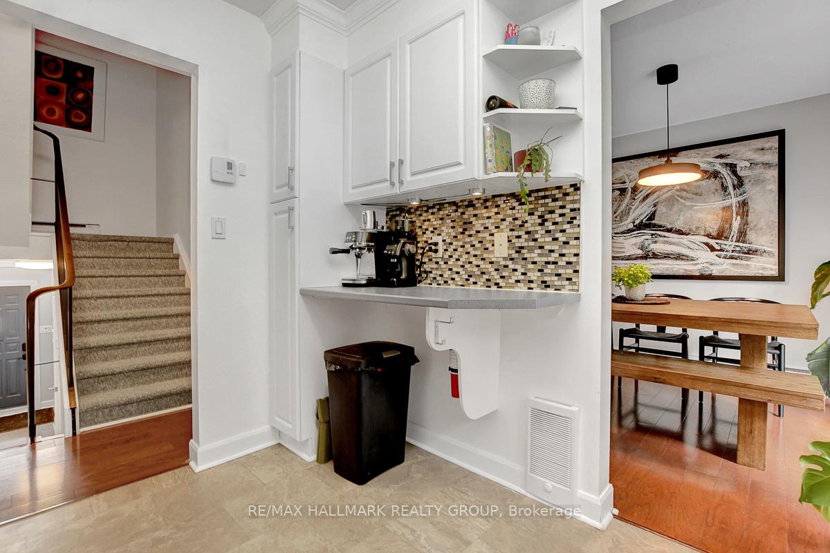 Photo 15 of 2094 Eric Crescent, Ottawa, Pineview — HOMEH