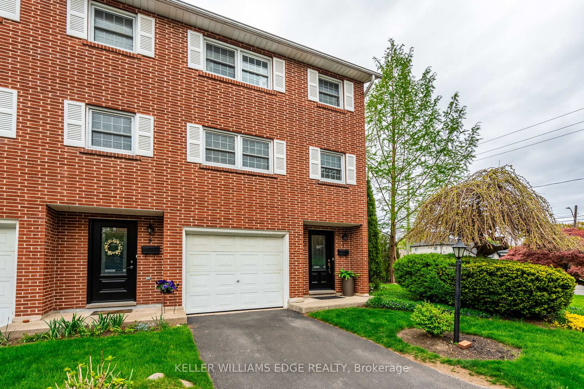 Photo 2 of Unit 7, 91 Livingston Avenue, Grimsby, Grimsby West — HOMEH