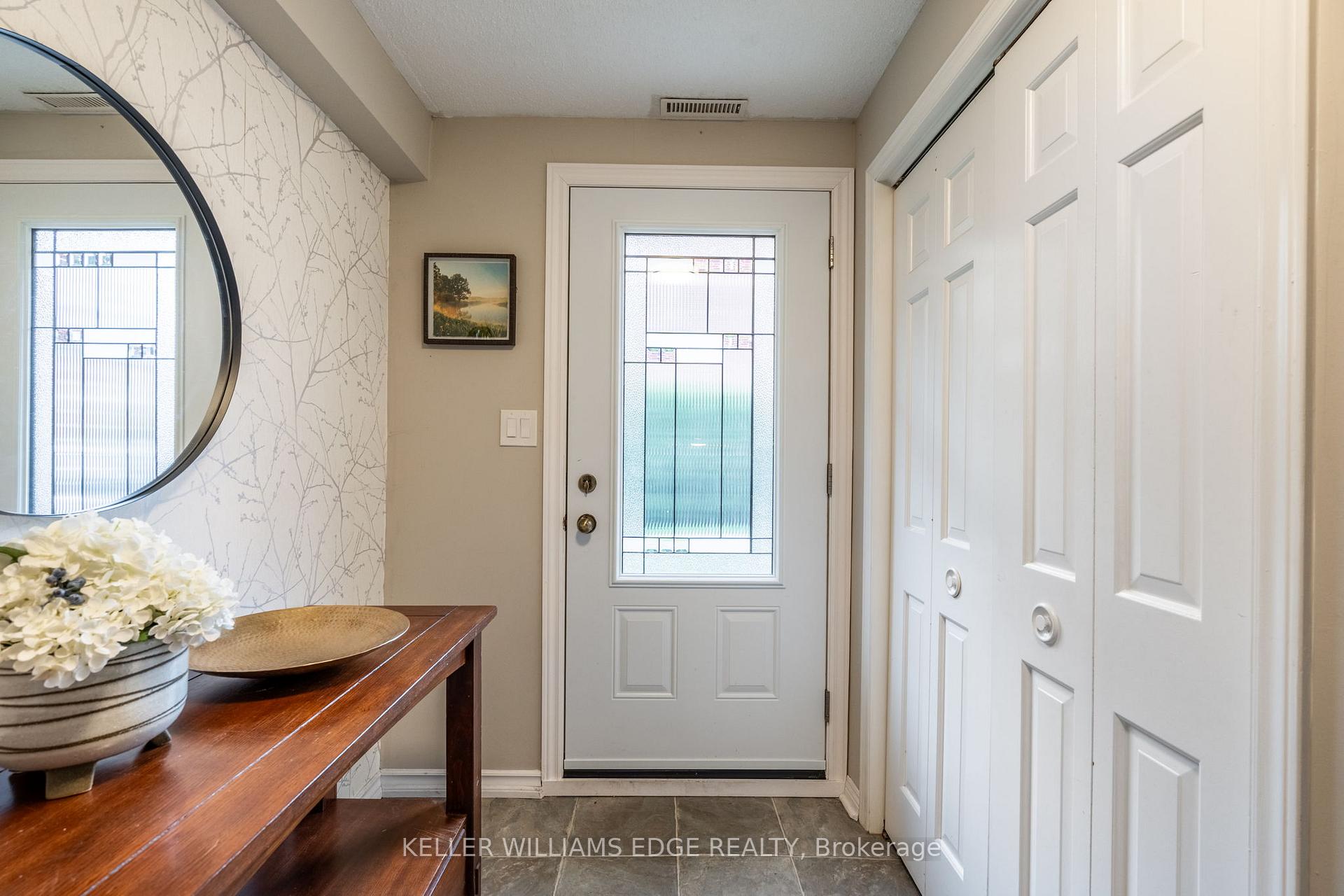 Photo 4 of Unit 7, 91 Livingston Avenue, Grimsby, Grimsby West — HOMEH