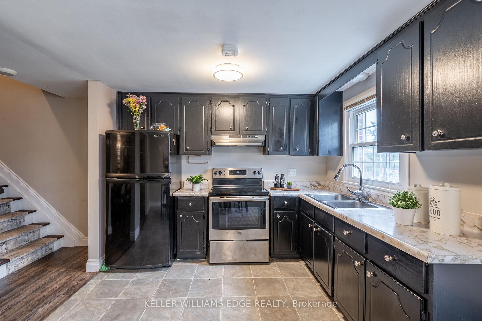 Photo 9 of Unit 7, 91 Livingston Avenue, Grimsby, Grimsby West — HOMEH