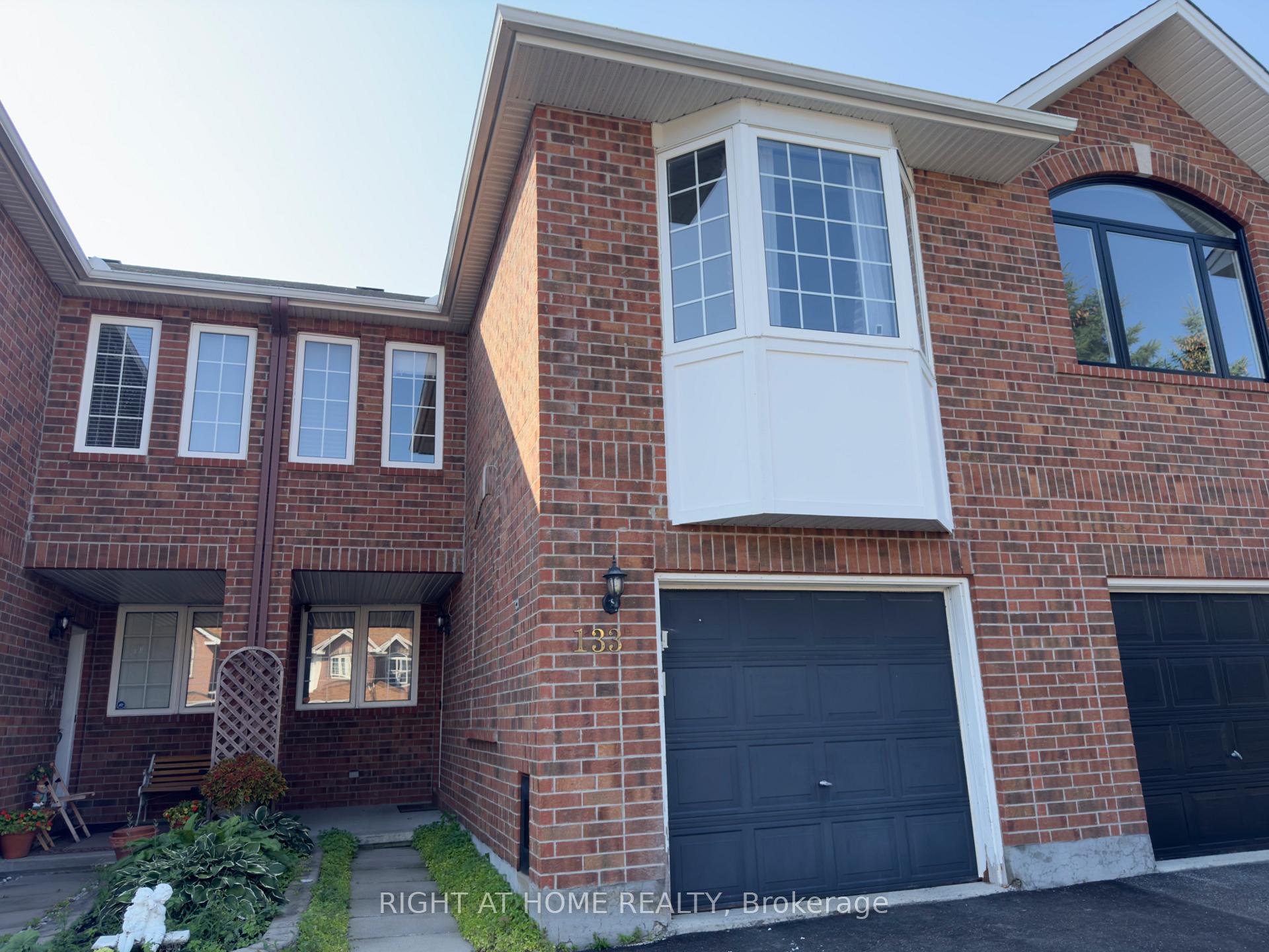 Photo 1 of 133 Scout Street, Ottawa, Central Park — HOMEH