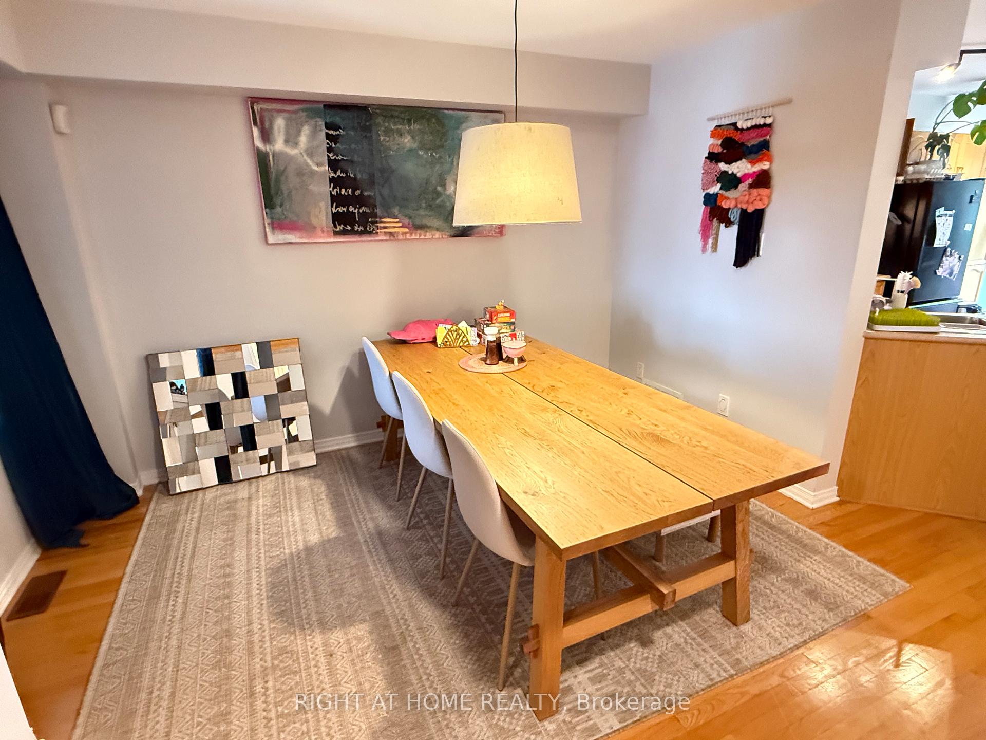 Photo 7 of 133 Scout Street, Ottawa, Central Park — HOMEH
