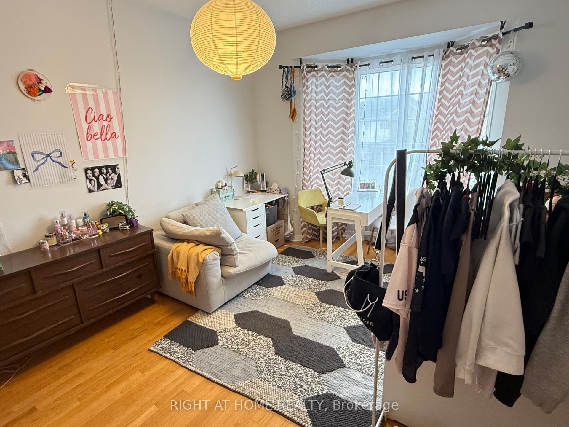 Photo 18 of 133 Scout Street, Ottawa, Central Park — HOMEH