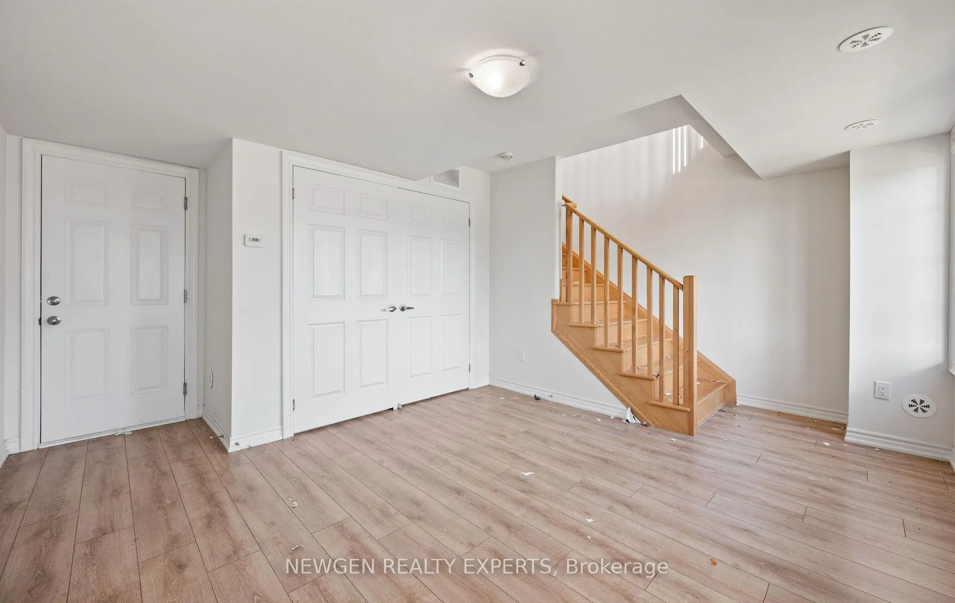 Photo 6 of 223 Royal Northern Path N, Oshawa, Windfields — HOMEH