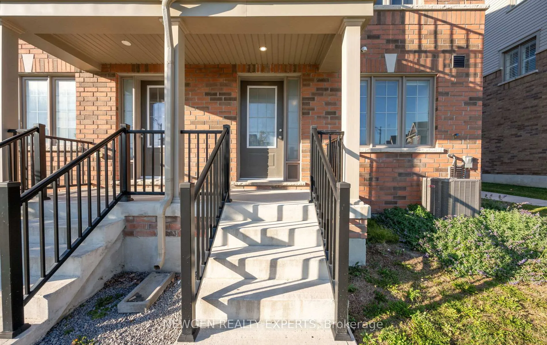 Photo 10 of 223 Royal Northern Path N, Oshawa, Windfields — HOMEH