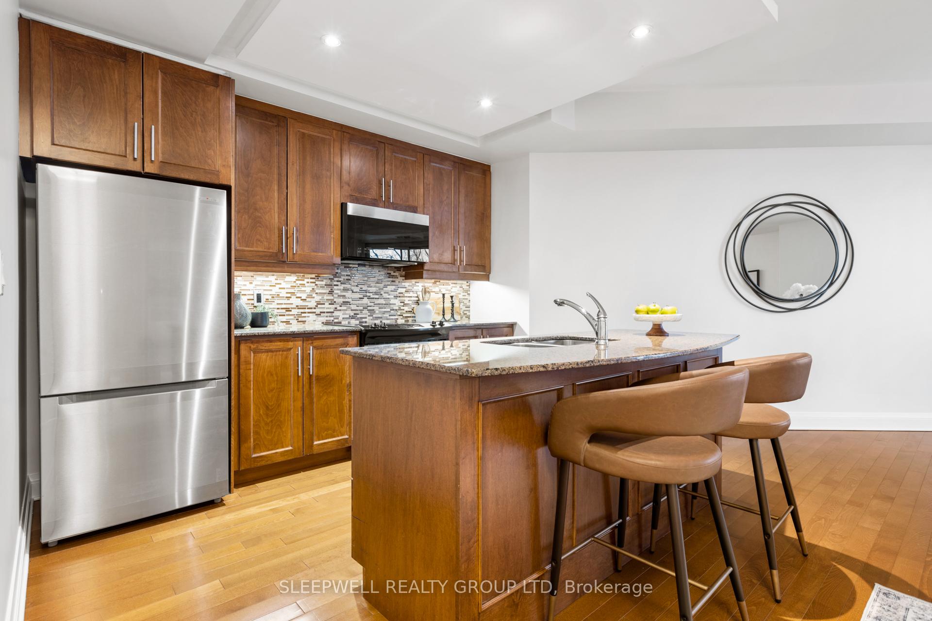Photo 3 of Unit 303, 295 Mackay Street, Ottawa, Lindenlea — HOMEH